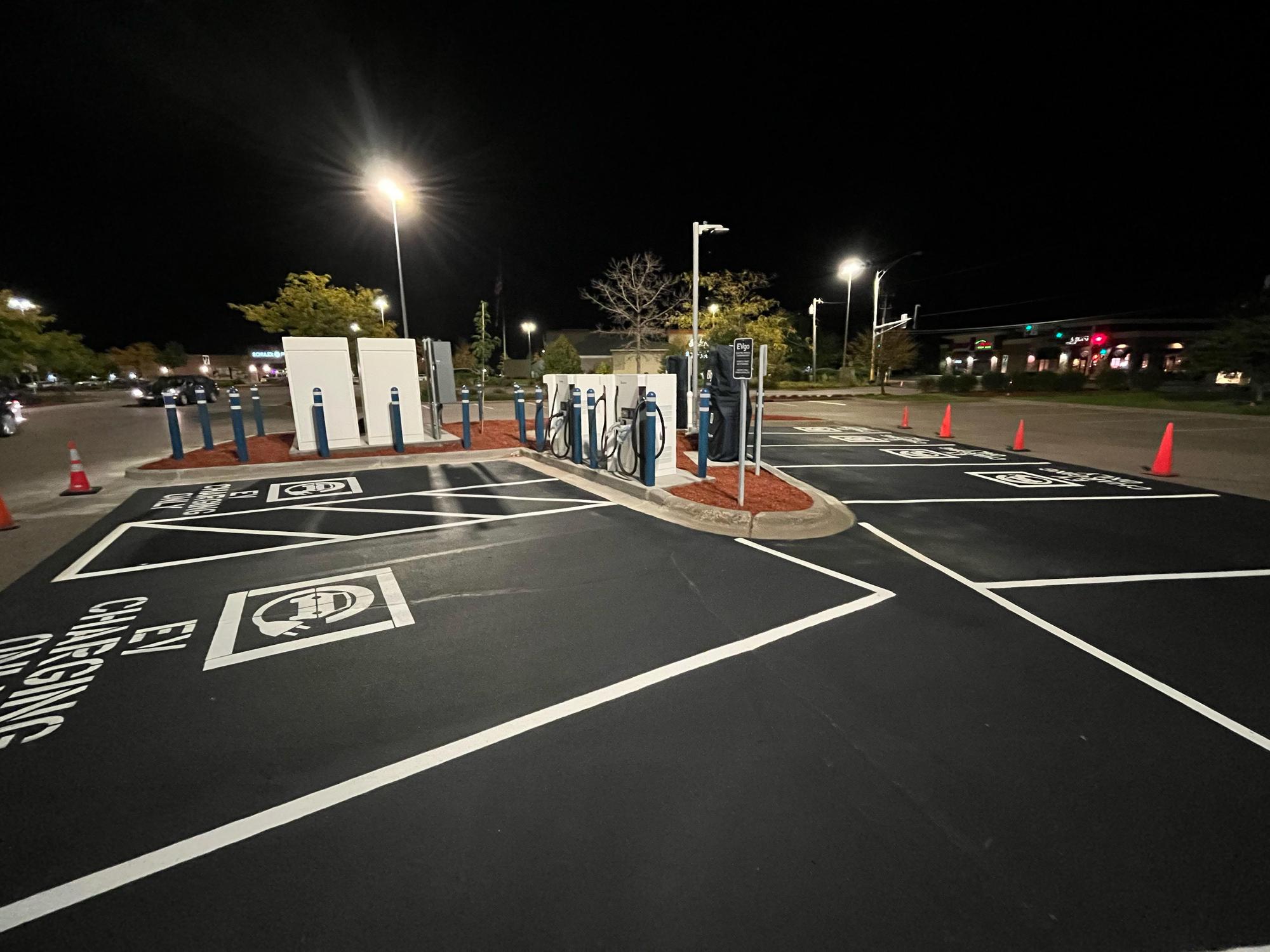 Target Roseville Roseville, MN EV Station