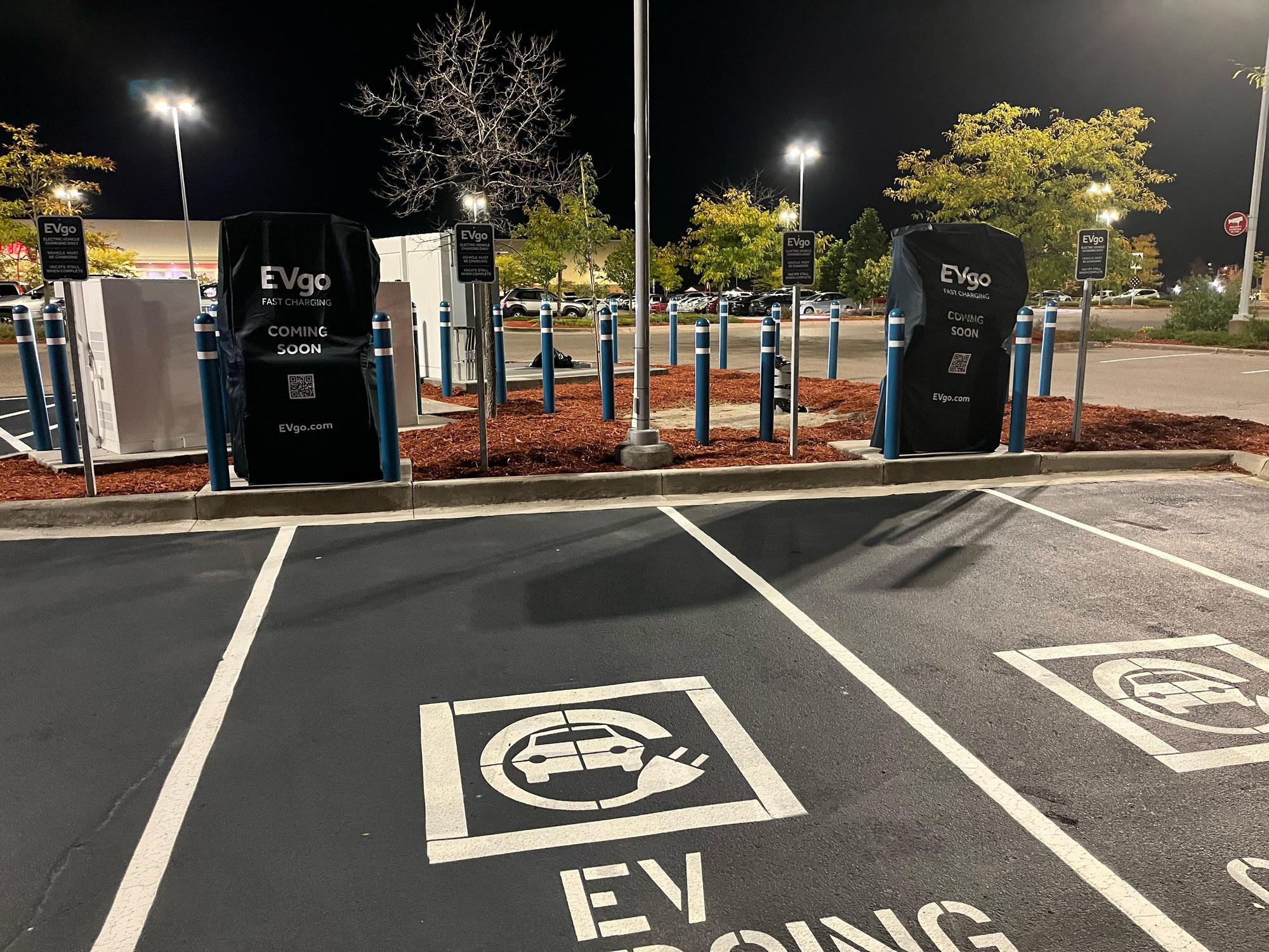 Target Roseville Roseville, MN EV Station