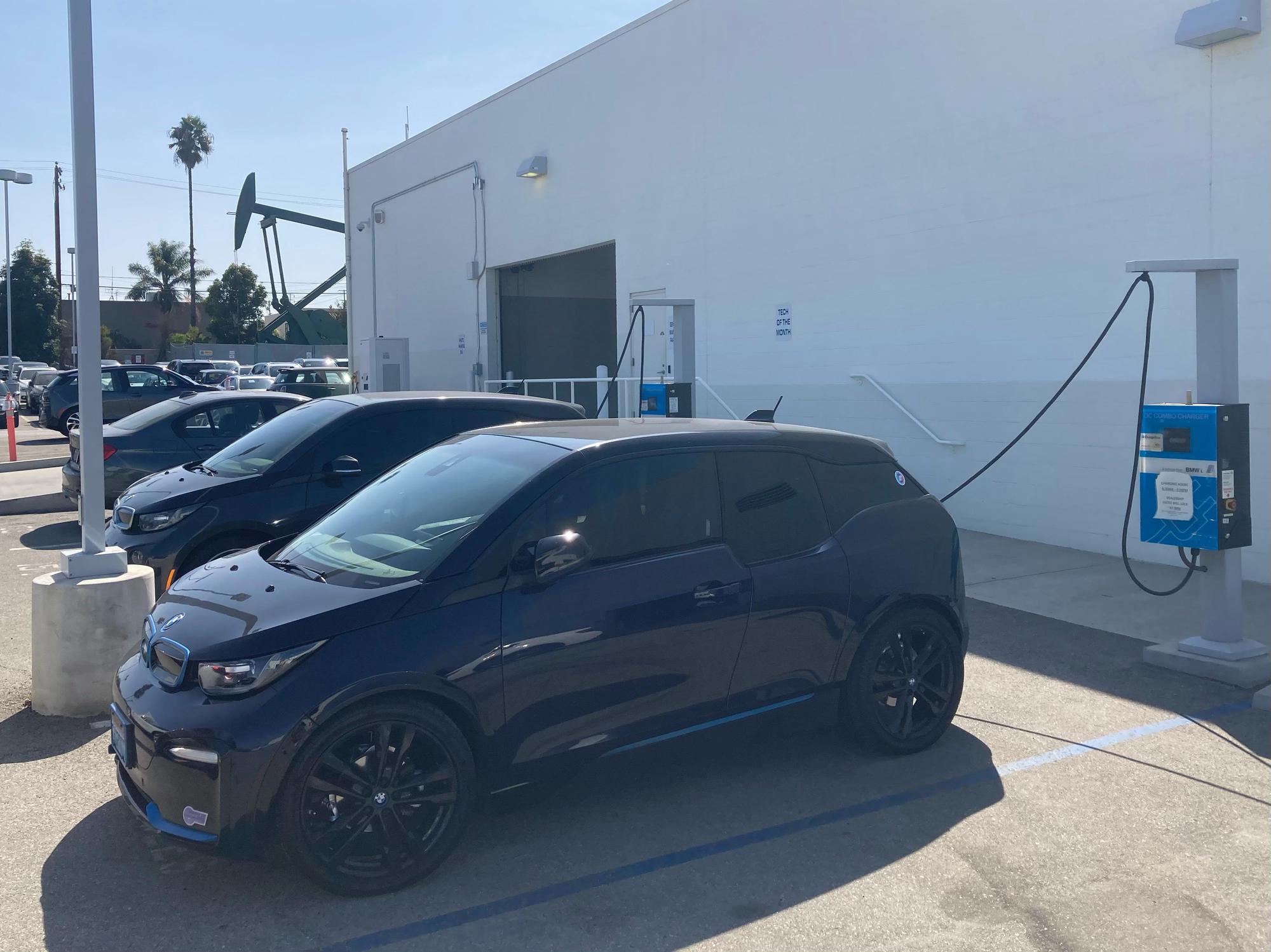 Long Beach BMW (1) | Signal Hill, CA | EV Station