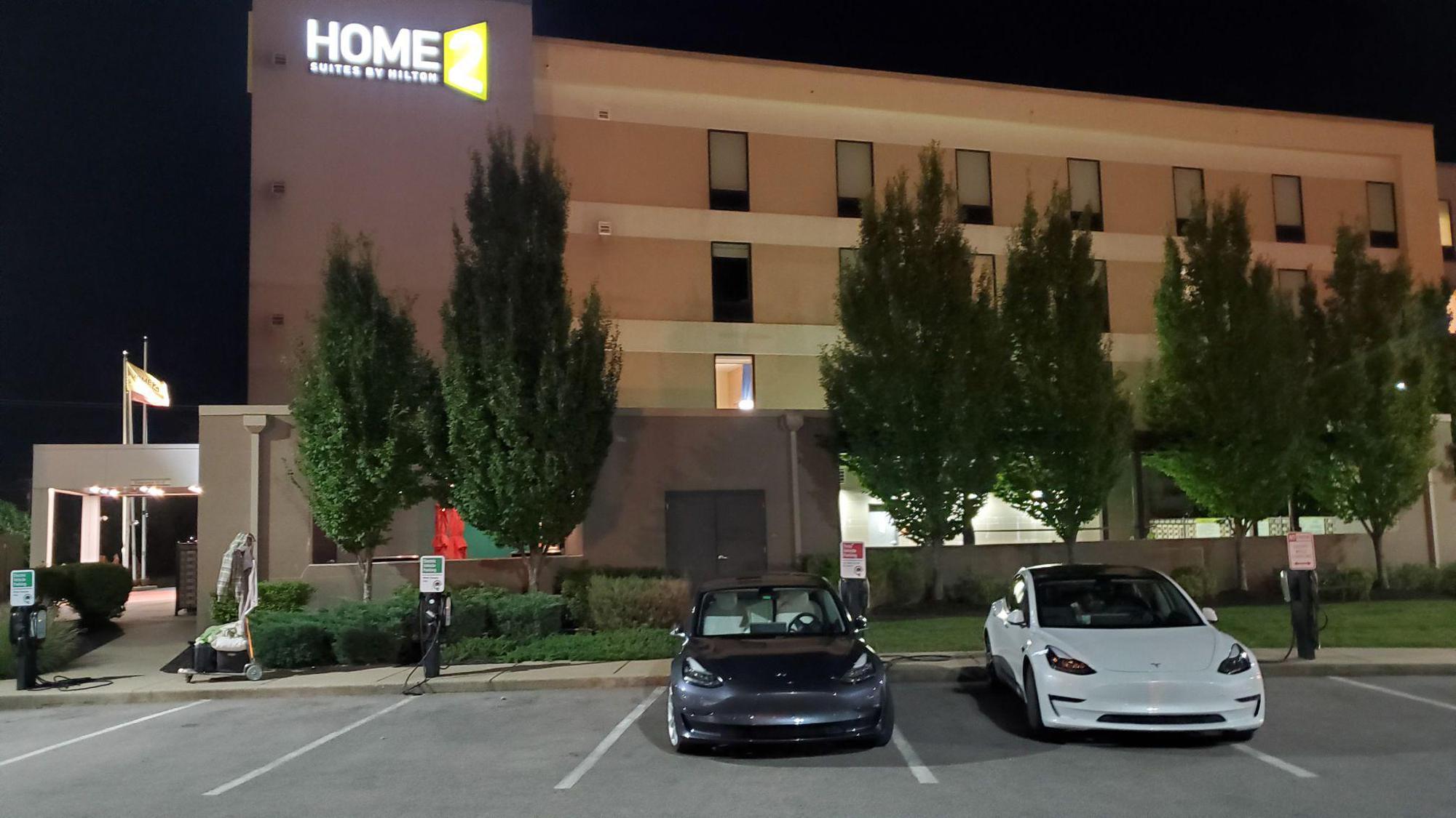 Home2 Suites Clarksville, TN EV Station