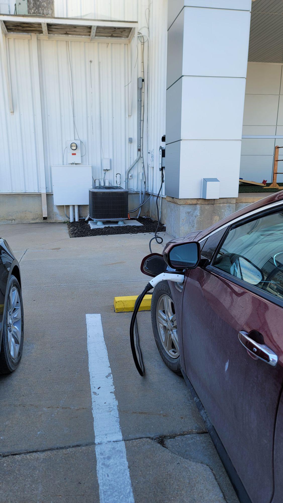 Midway Motors Chevrolet Hutchinson, KS EV Station