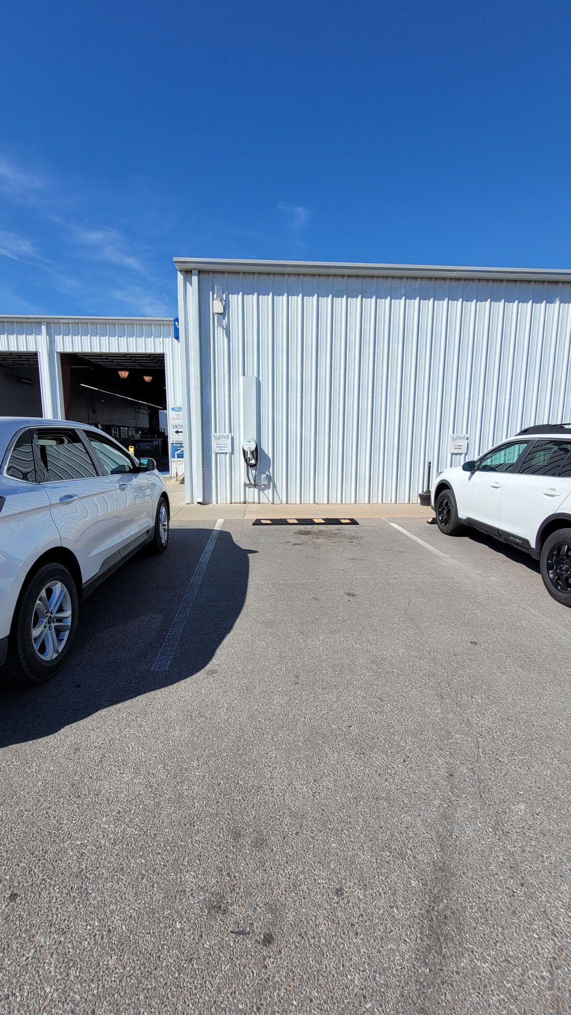 Midwest Superstore Ford Hutchinson, KS EV Station