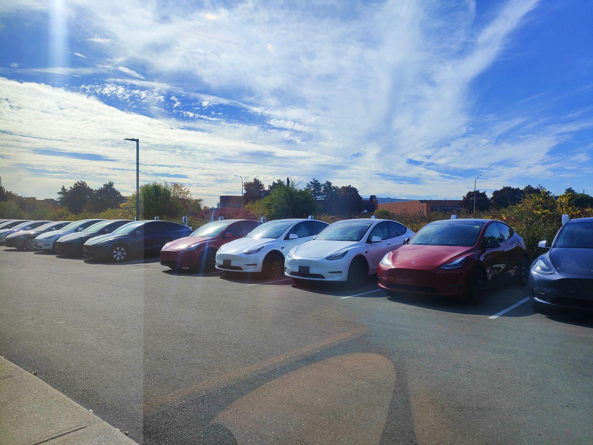 Shift Electric Vehicles Oakville, ON EV Station