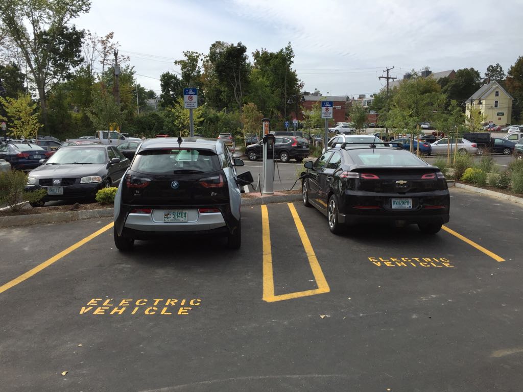 Pettee Brook Lot Durham, NH EV Station