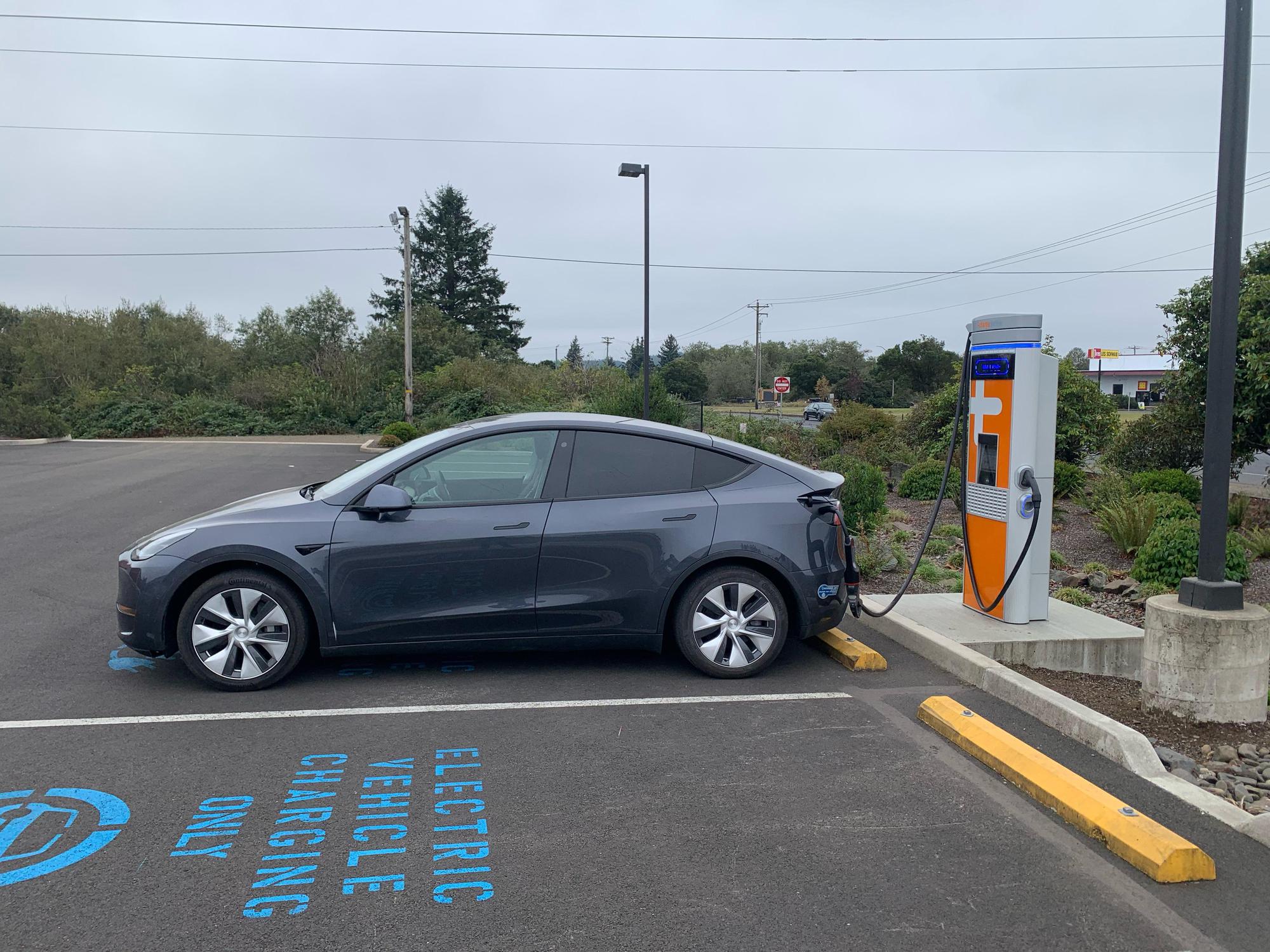 Tillamook People's Utility District Tillamook, OR EV Station