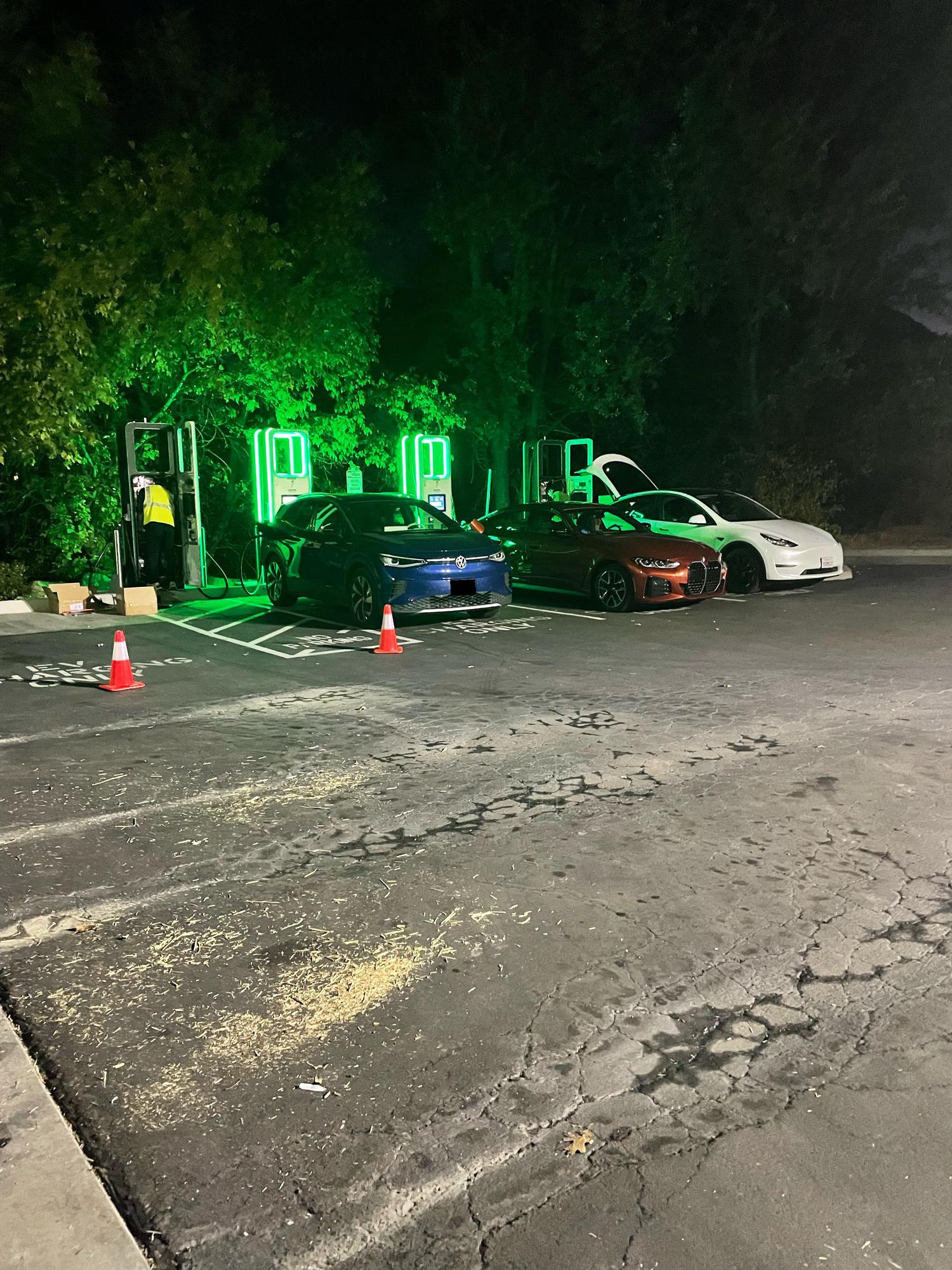 Central Valley Bank Oakhurst, CA EV Station