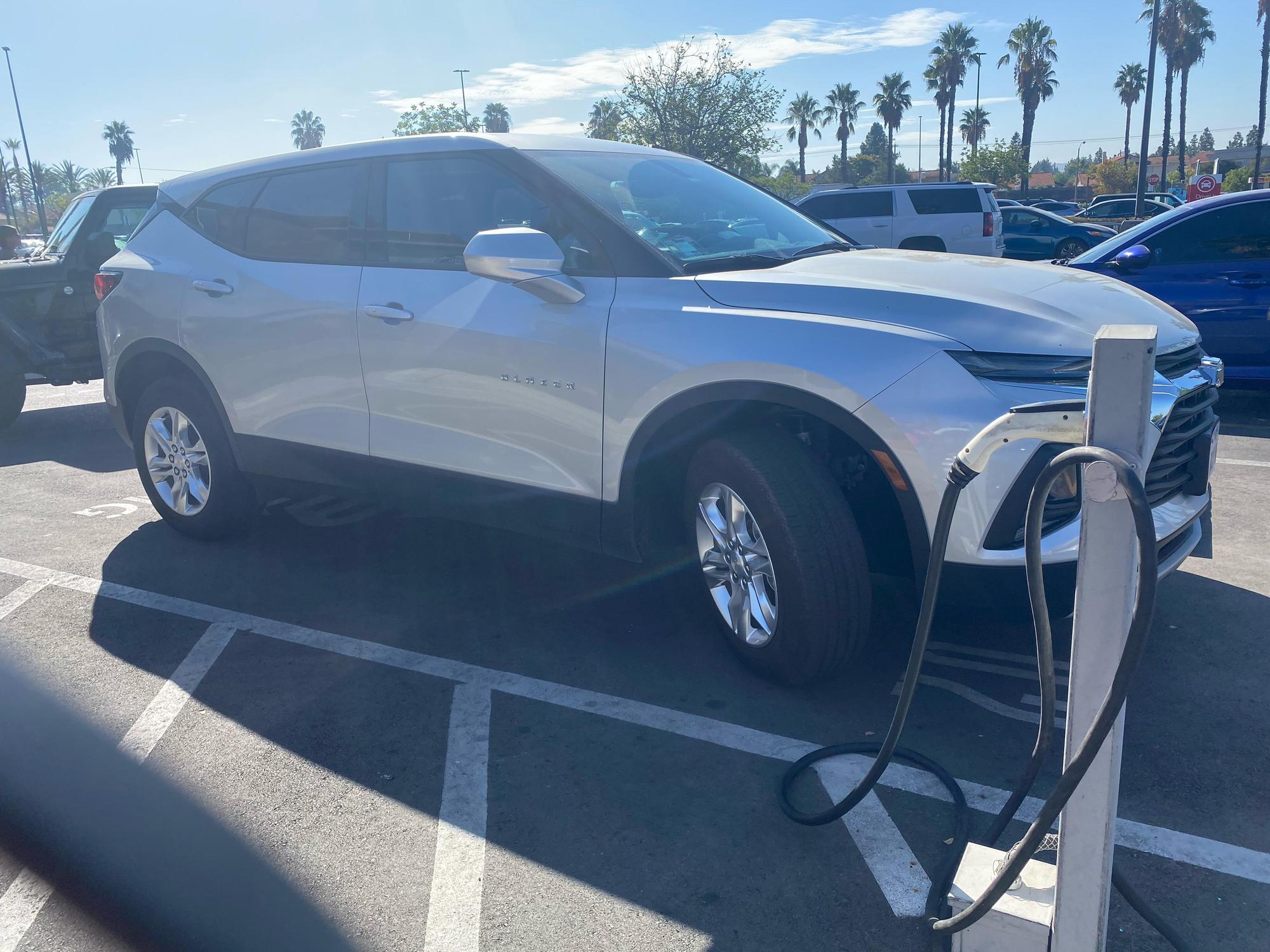 Albertsons Riverside, CA EV Station