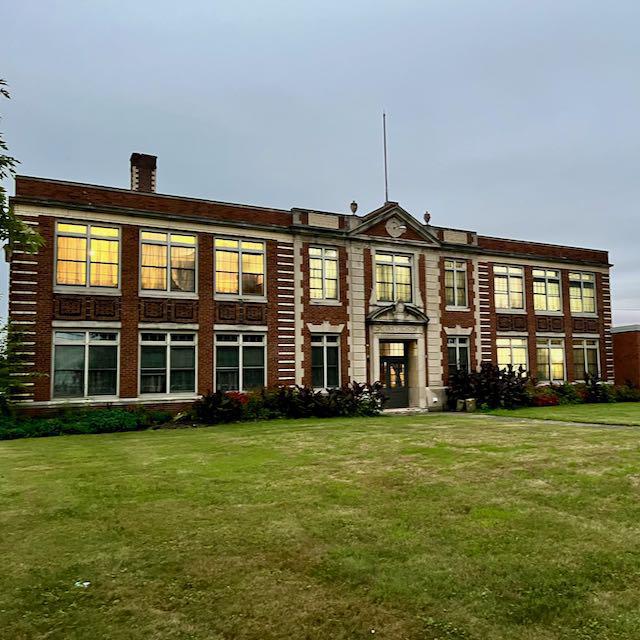 Schoolhouse Stay Vacation Rental Massillon, OH EV Station