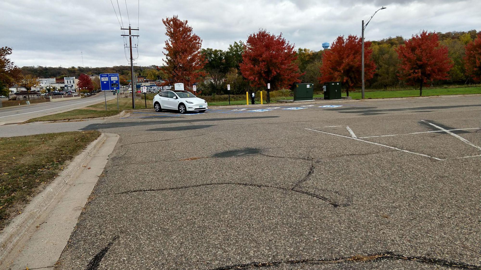 Cannon Falls Public Parking Lot Cannon Falls, MN EV Station