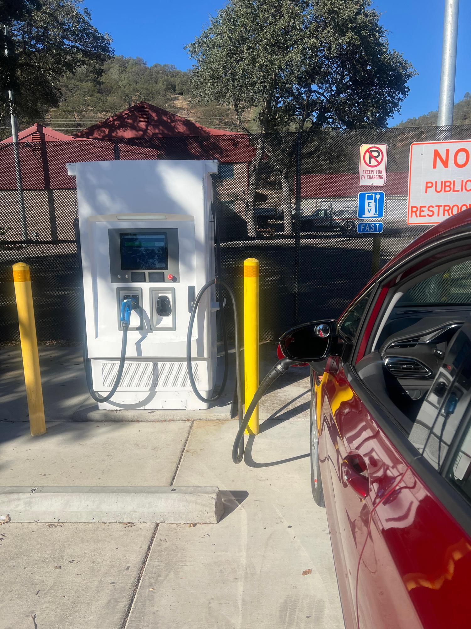 Clearlake Oaks Maintenance Station Clearlake Oaks, CA EV Station