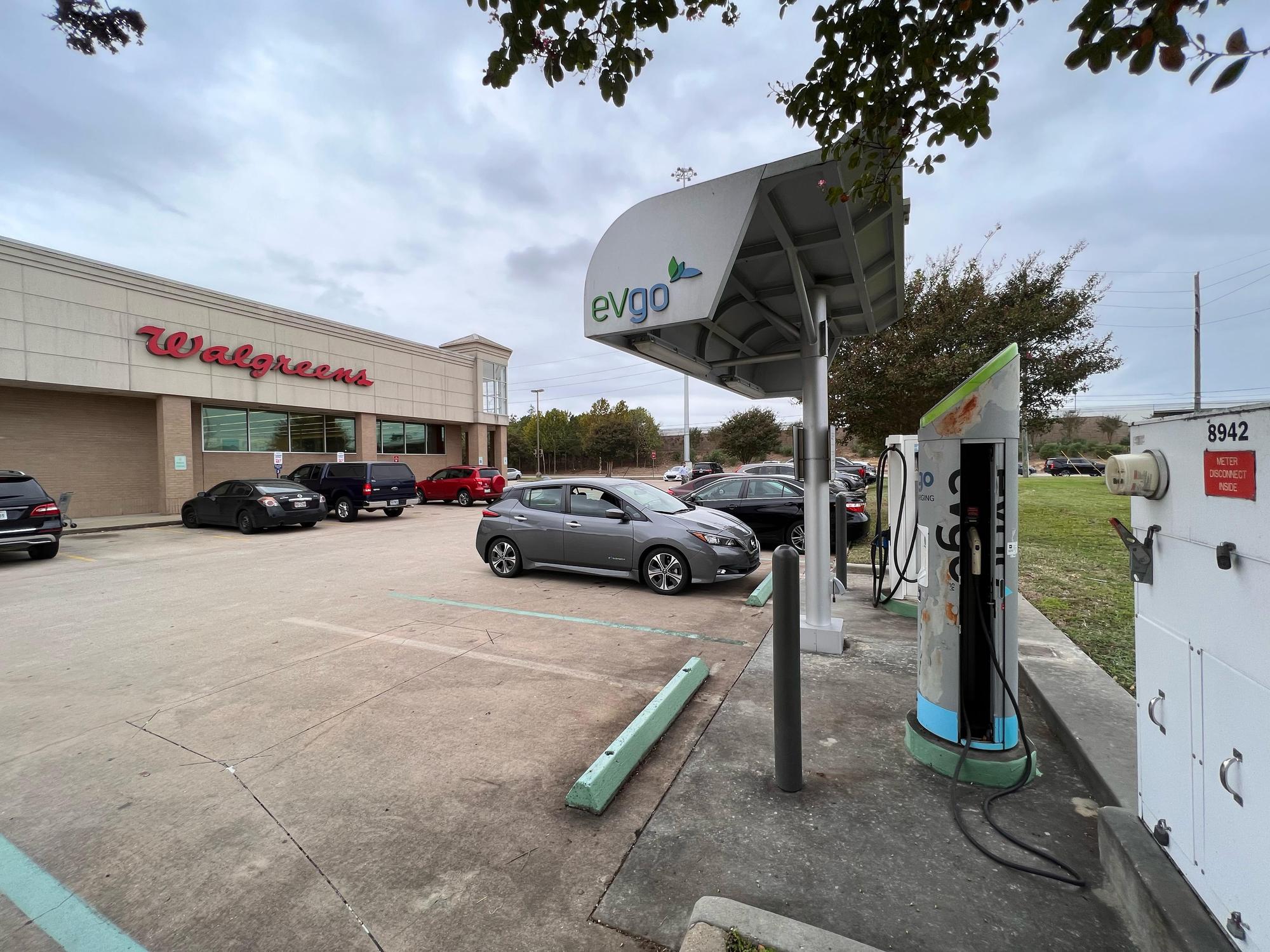 Walgreens Near 77074 - 2rk9d12
