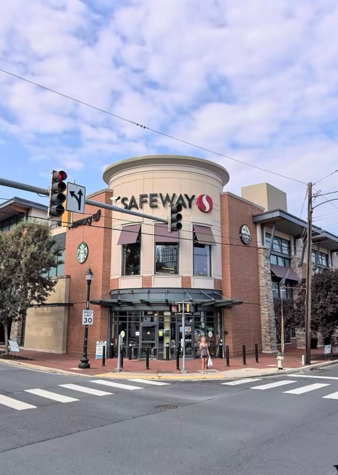 Safeway Bethesda, MD EV Station
