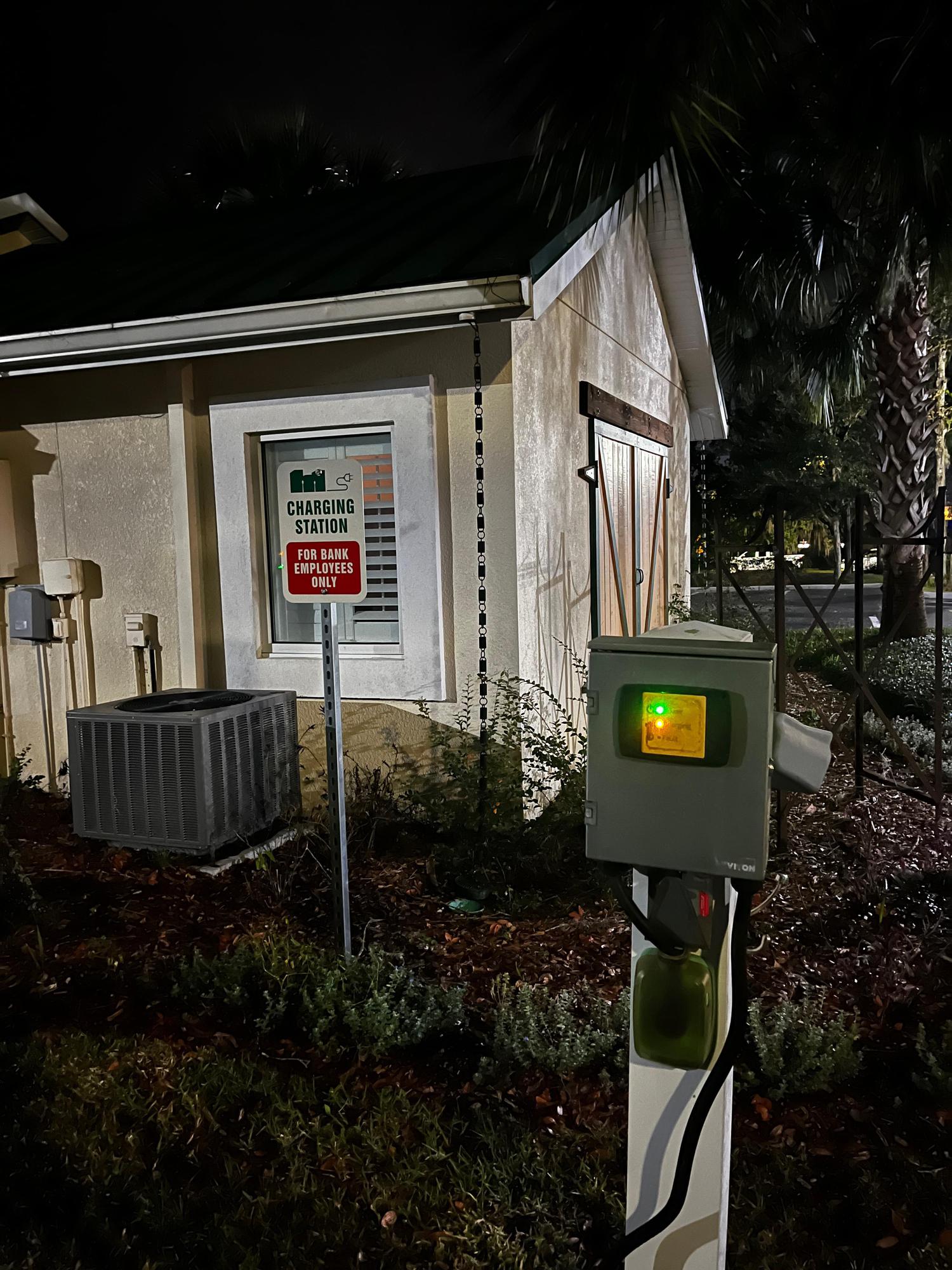 Main Street Community Bank DeLand, FL EV Station