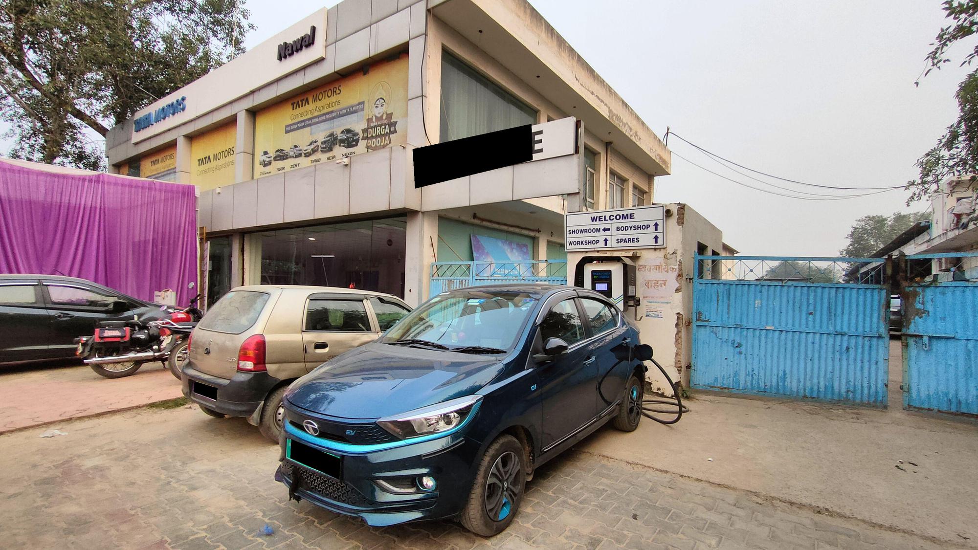 Mathura Tata Motors Cars Nawal Motors Industrial Area Mathura Mathura