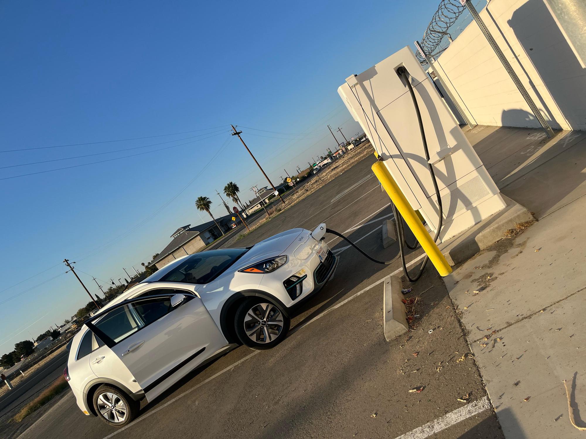 Kettleman City Maintenance Station Kettleman City, CA EV Station