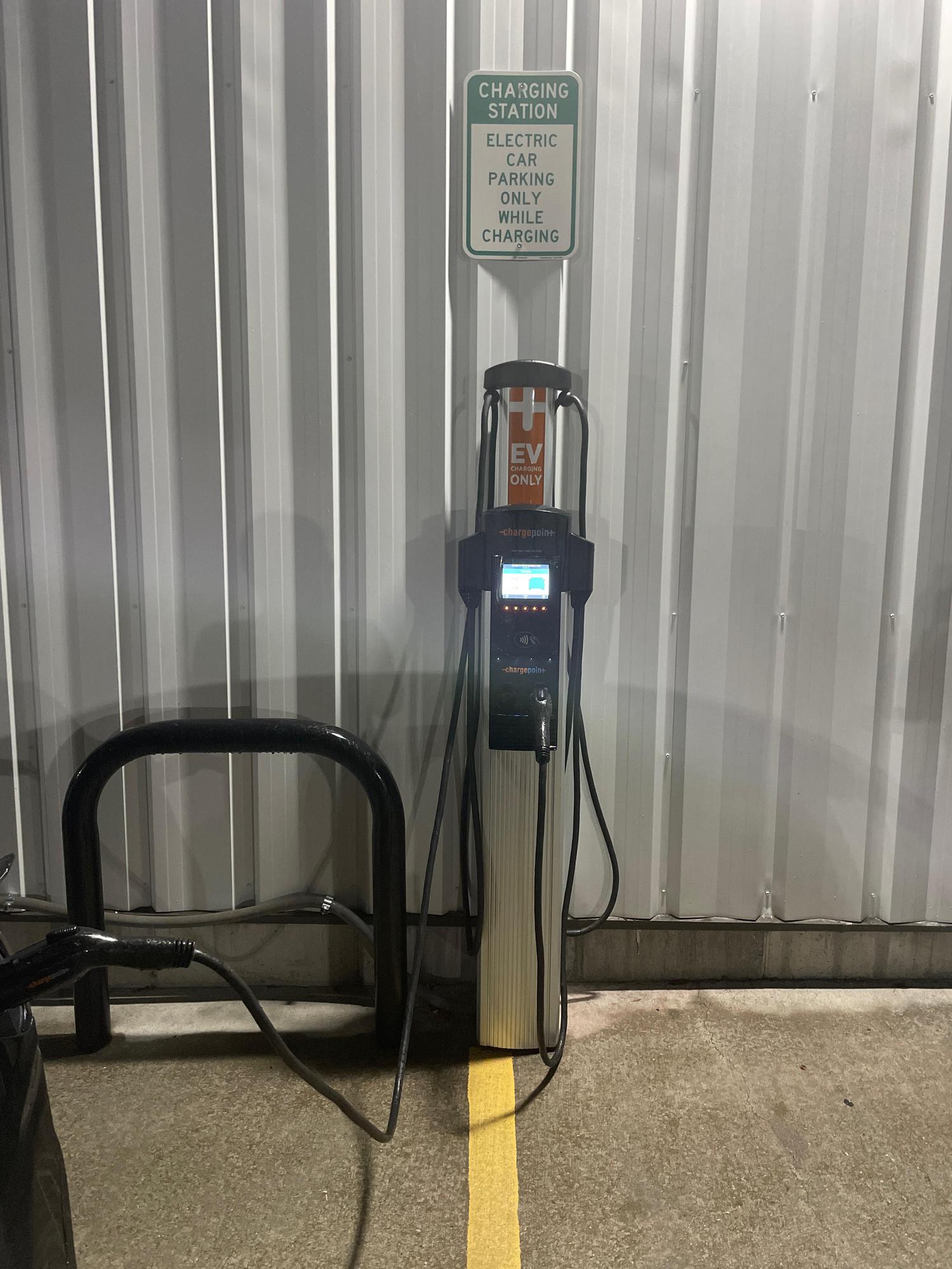 Clark's Pump N Shop Olive Hill, KY EV Station