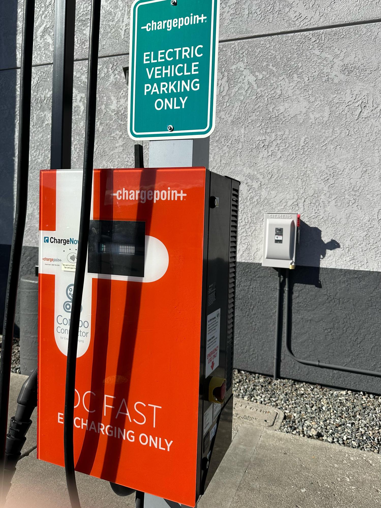 Carl's Jr Yreka Yreka, CA EV Station