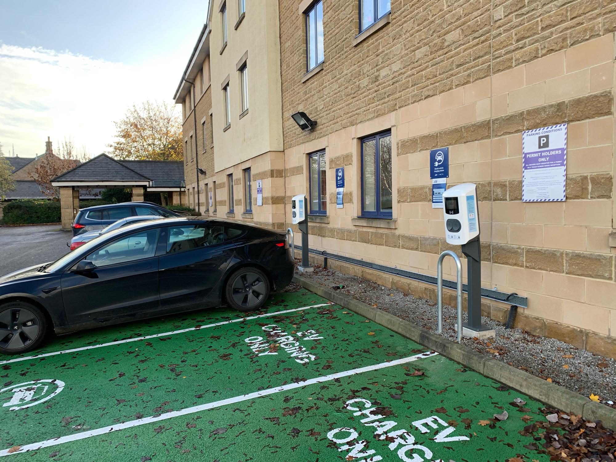 Ibis Bradford Shipley Hotel Quayside, Salts Mill Rd, Shipley BD18 3ST EV Station