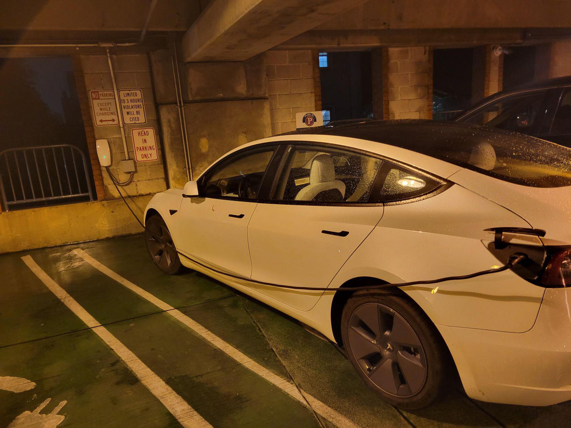 Bryan Street Parking Garage (1) Savannah, GA EV Station