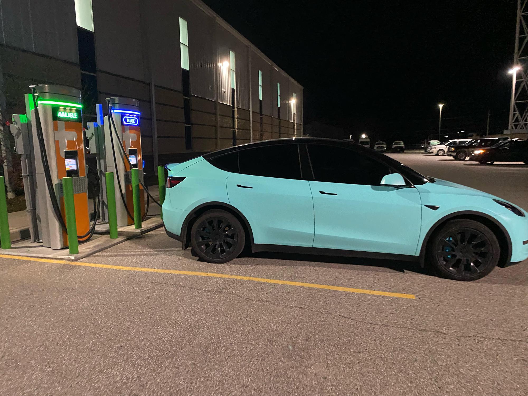 Trisan Center Schomberg, ON EV Station