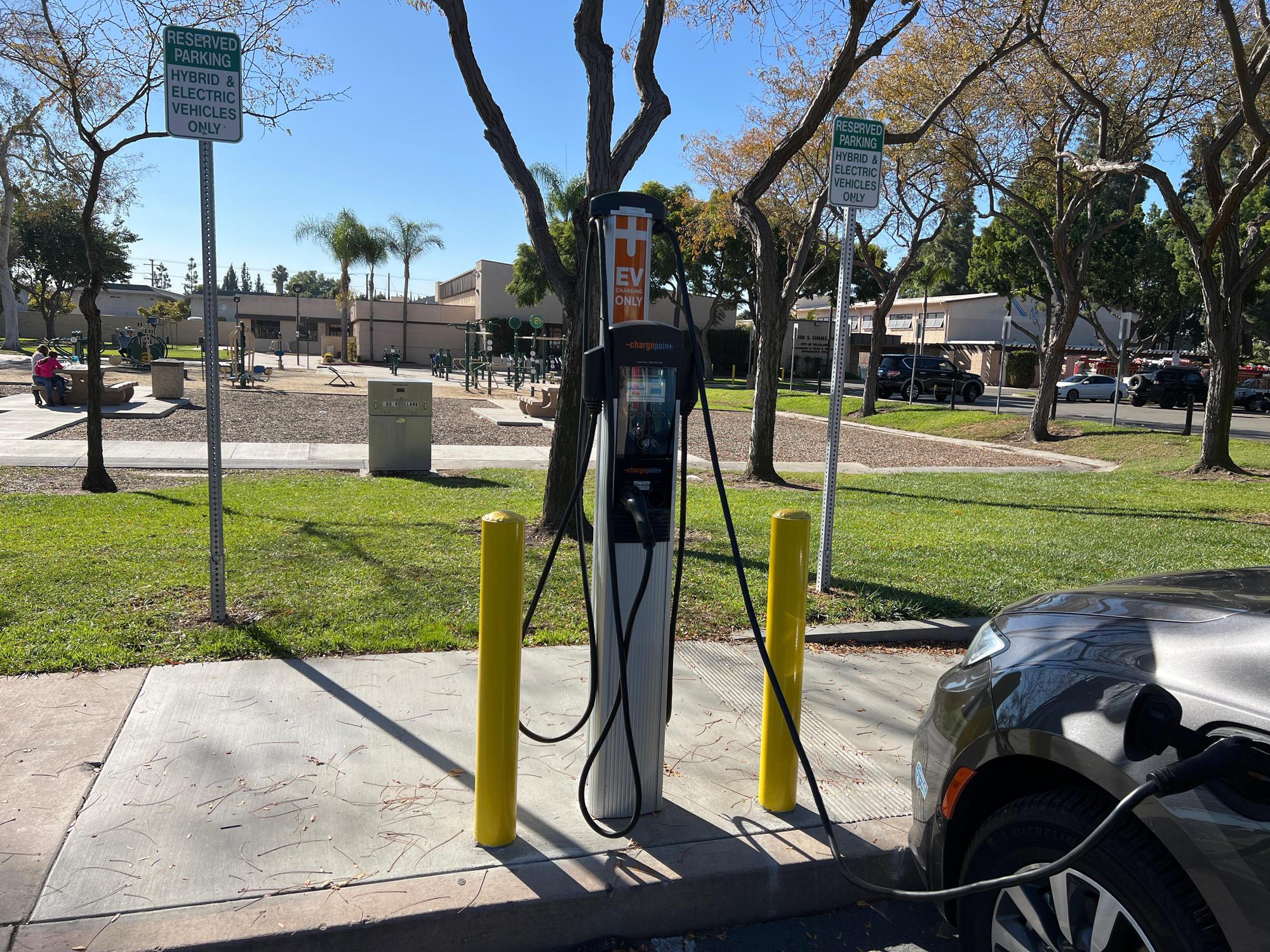 Simms Park Bellflower, CA EV Station