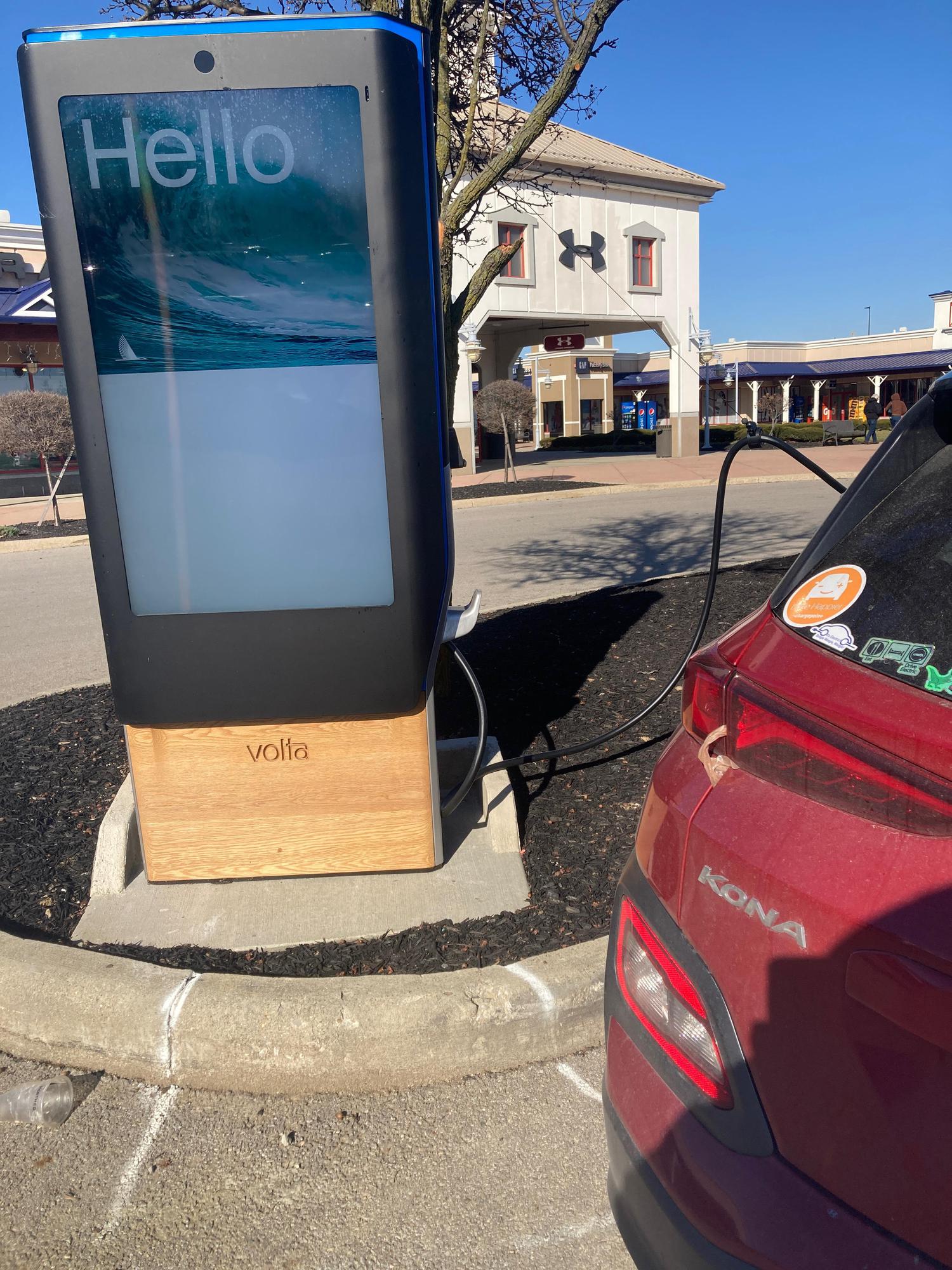 Destination Outlets Under Armour Jeffersonville, OH EV Station