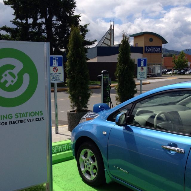 Woodgrove Centre Toys"R"Us Nanaimo, BC EV Station
