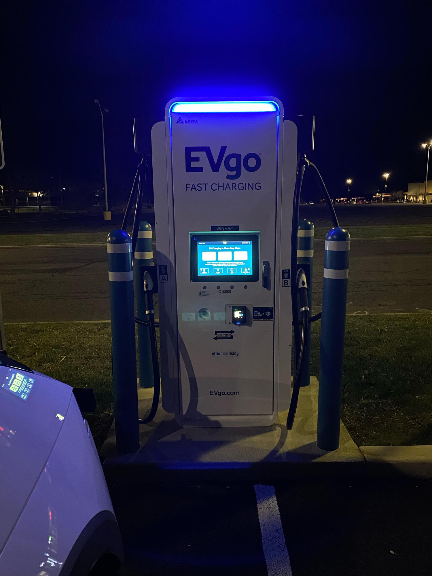 Hannaford Plaza East Greenbush East Greenbush, NY EV Station