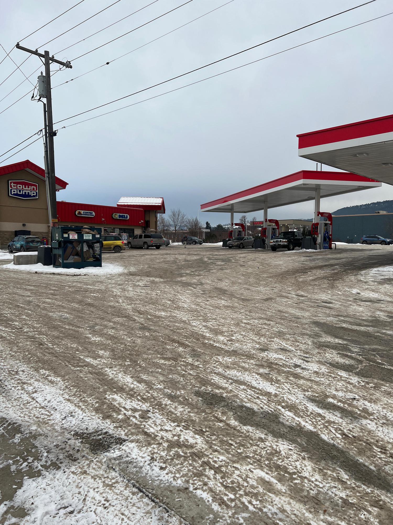 Town Pump Convenience Store Helena Soon) Helena, MT EV Station