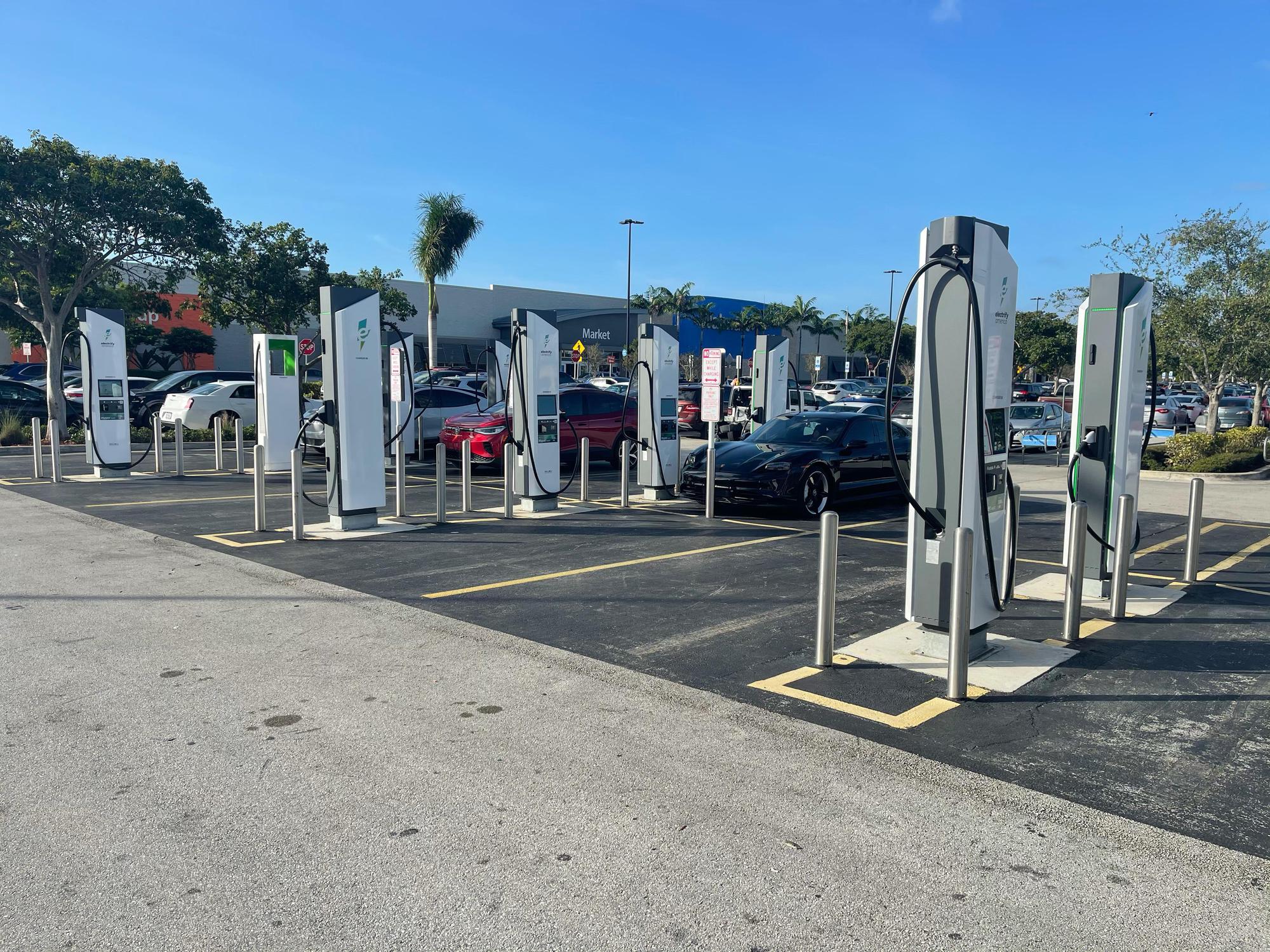 Walmart Supercenter Fort Lauderdale | Fort Lauderdale, FL | EV Station