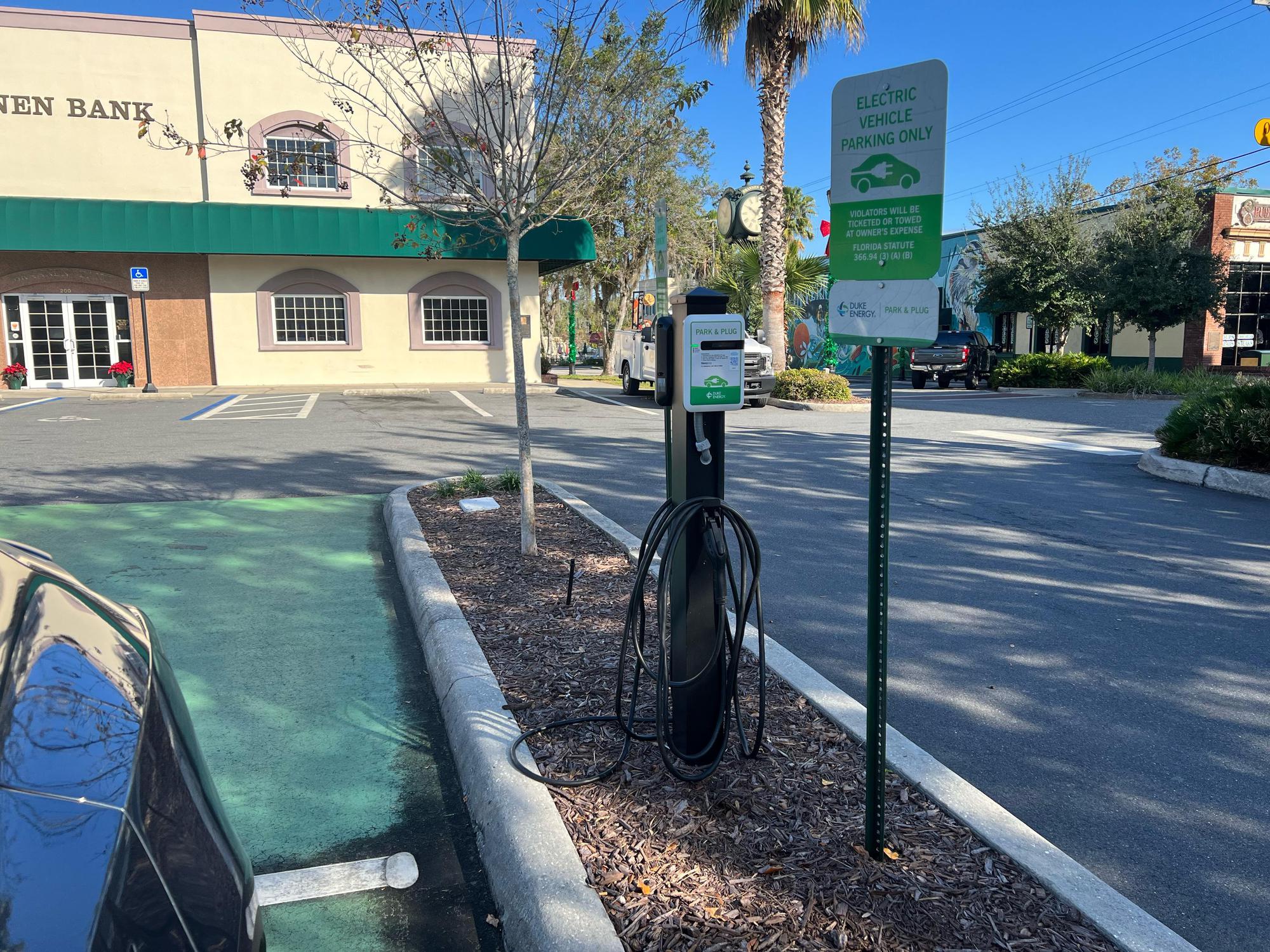 Brannen Bank | Inverness, FL | EV Station