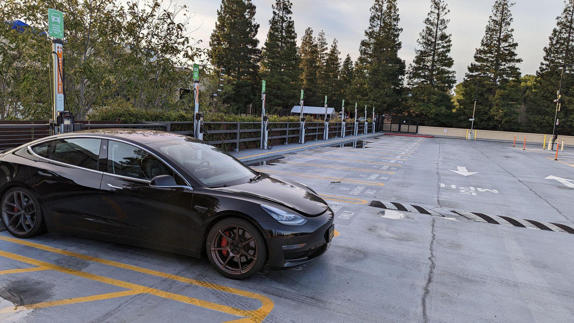Google Mountain View, CA EV Station