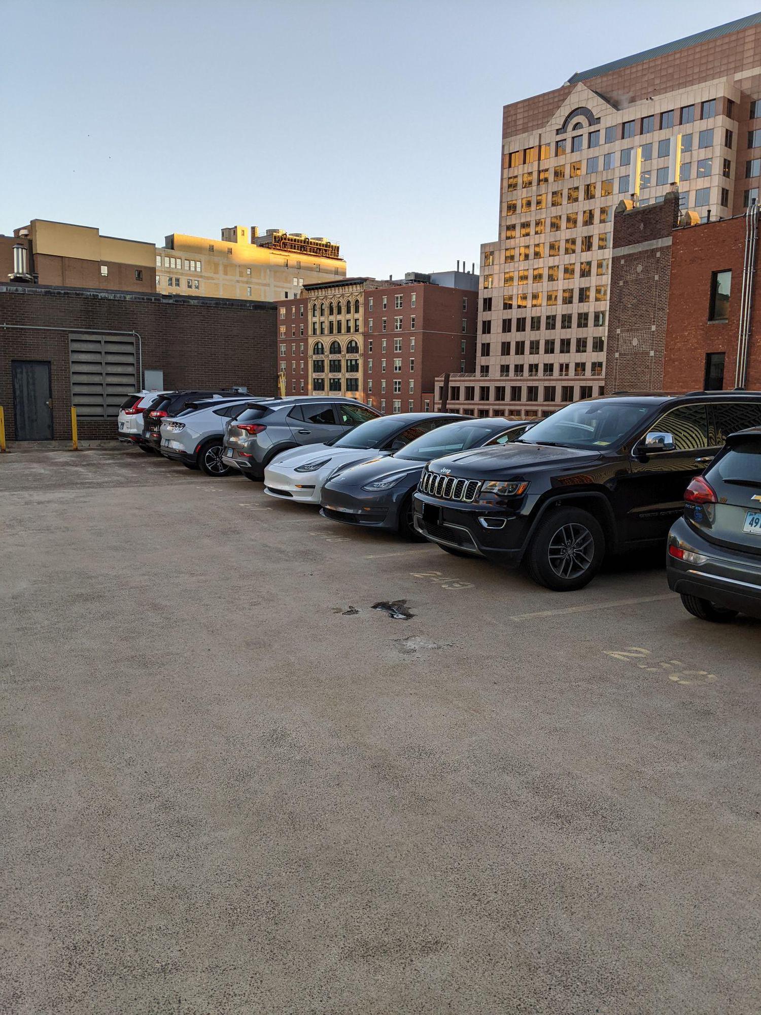 777 Main Street Public Parking Garage Hartford, CT EV Station