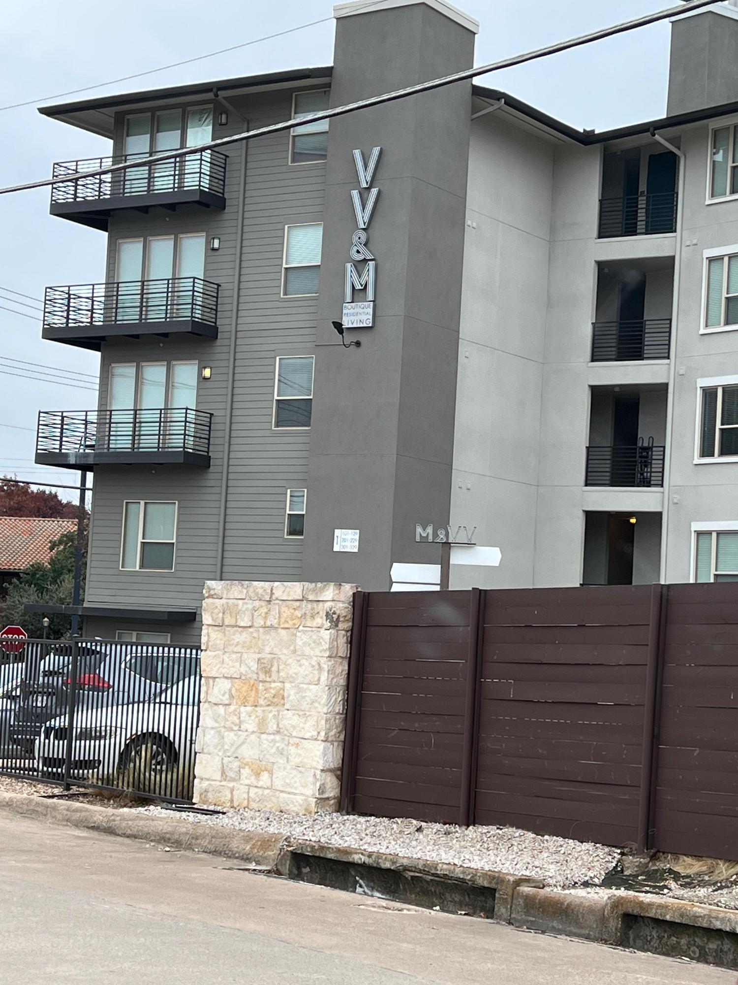 Village on the Parkway Yard House Dallas, TX EV Station