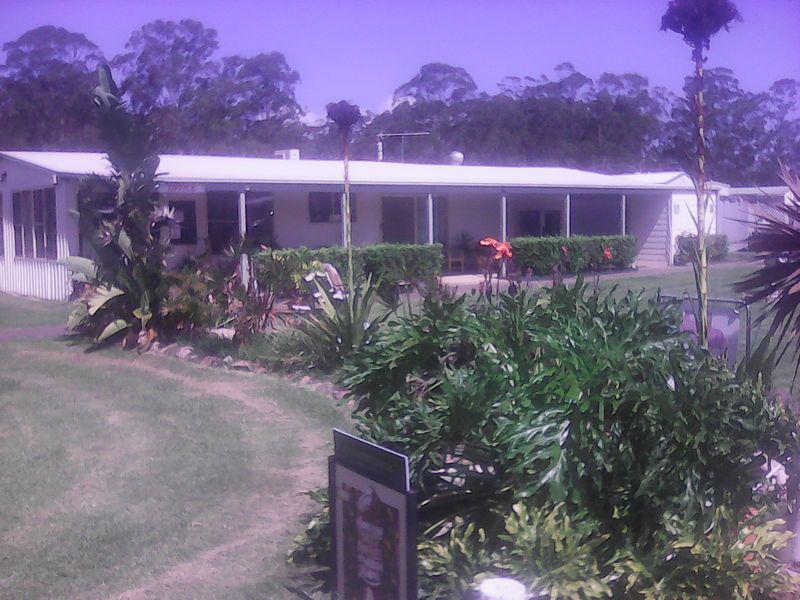 Australian Motor Homes Tourist Park and Fish Farm Twelve Mile Creek