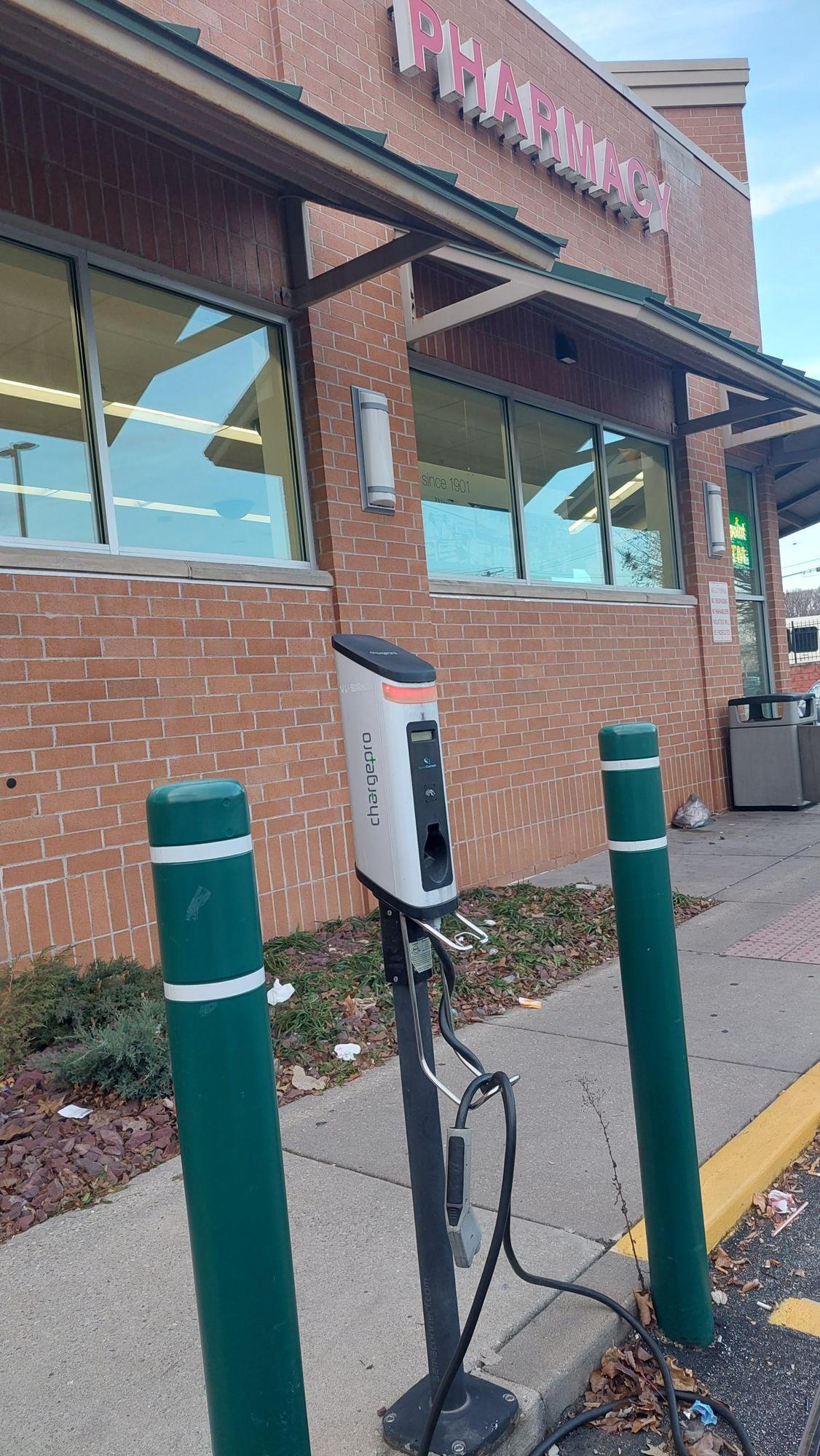 Walgreens Glen Burnie, MD EV Station