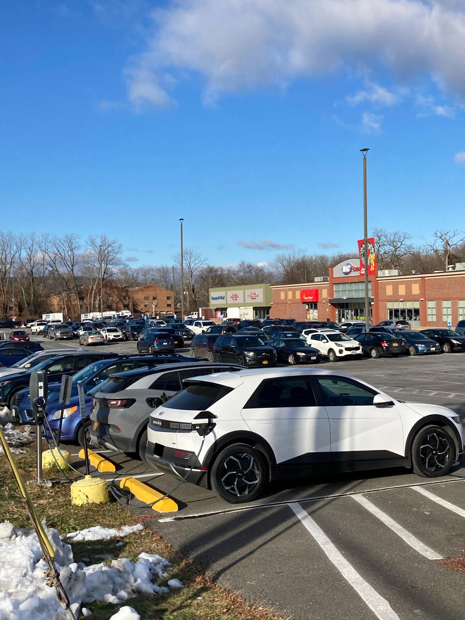 Kingston Plaza Kingston, NY EV Station