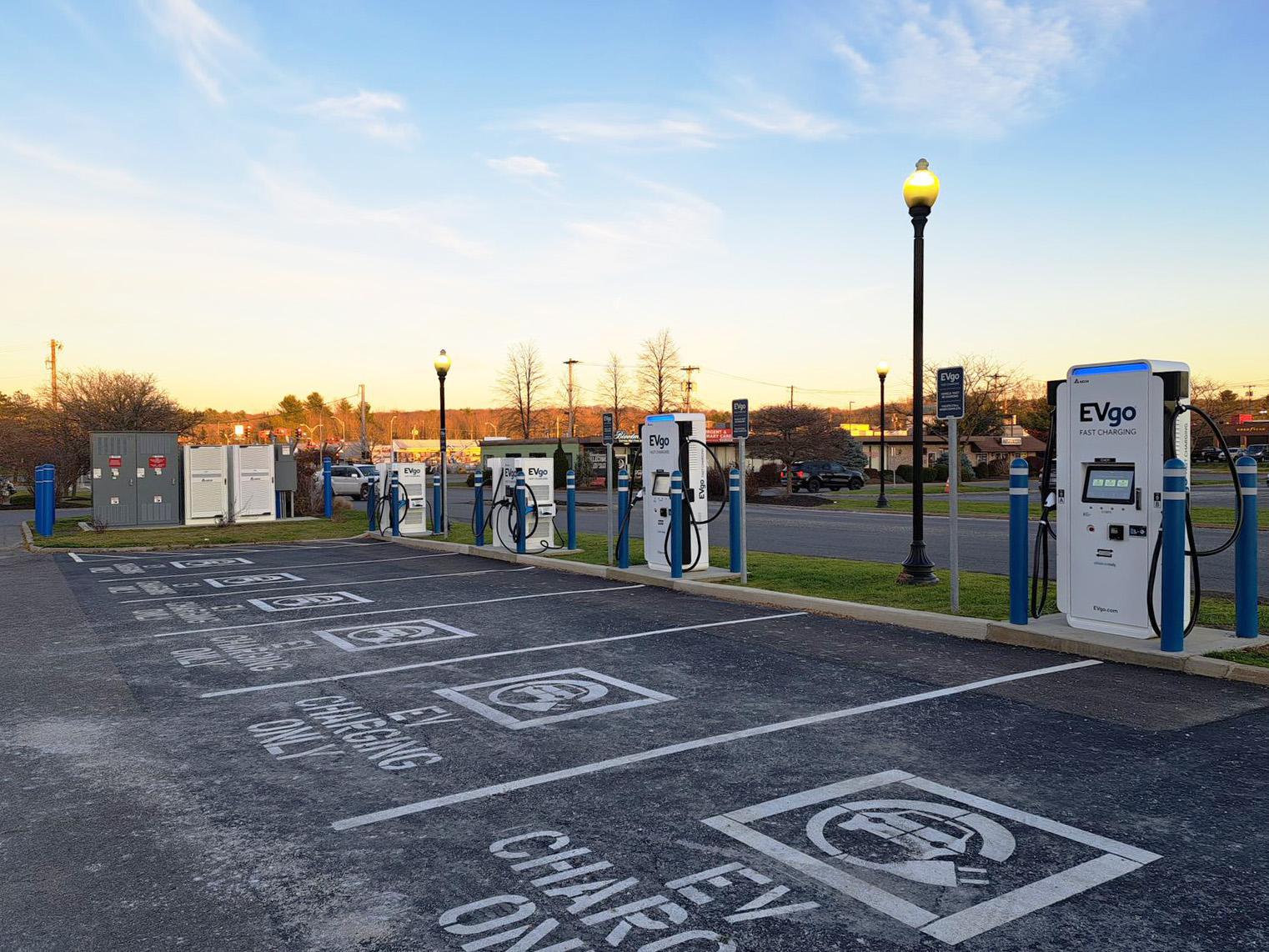 Hannaford Plaza East Greenbush East Greenbush, NY EV Station