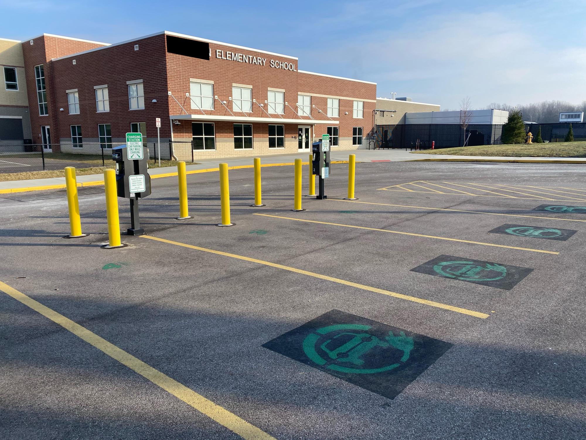 Oberlin Elementary School Oberlin, OH EV Station