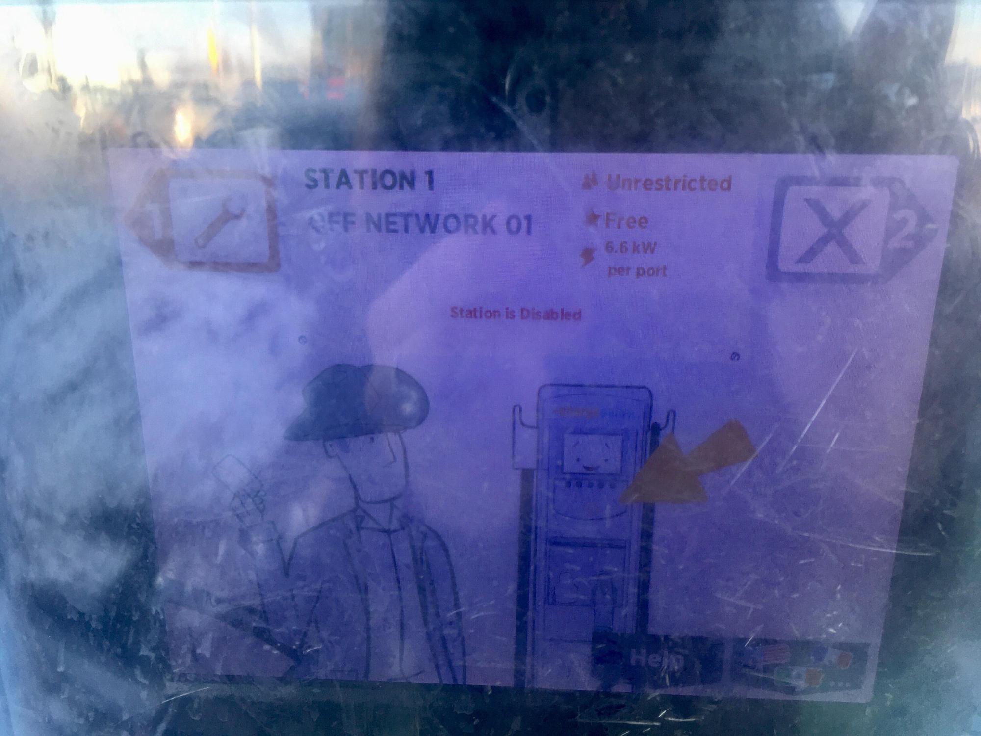 Mountain Equipment Company Laval, QC EV Station