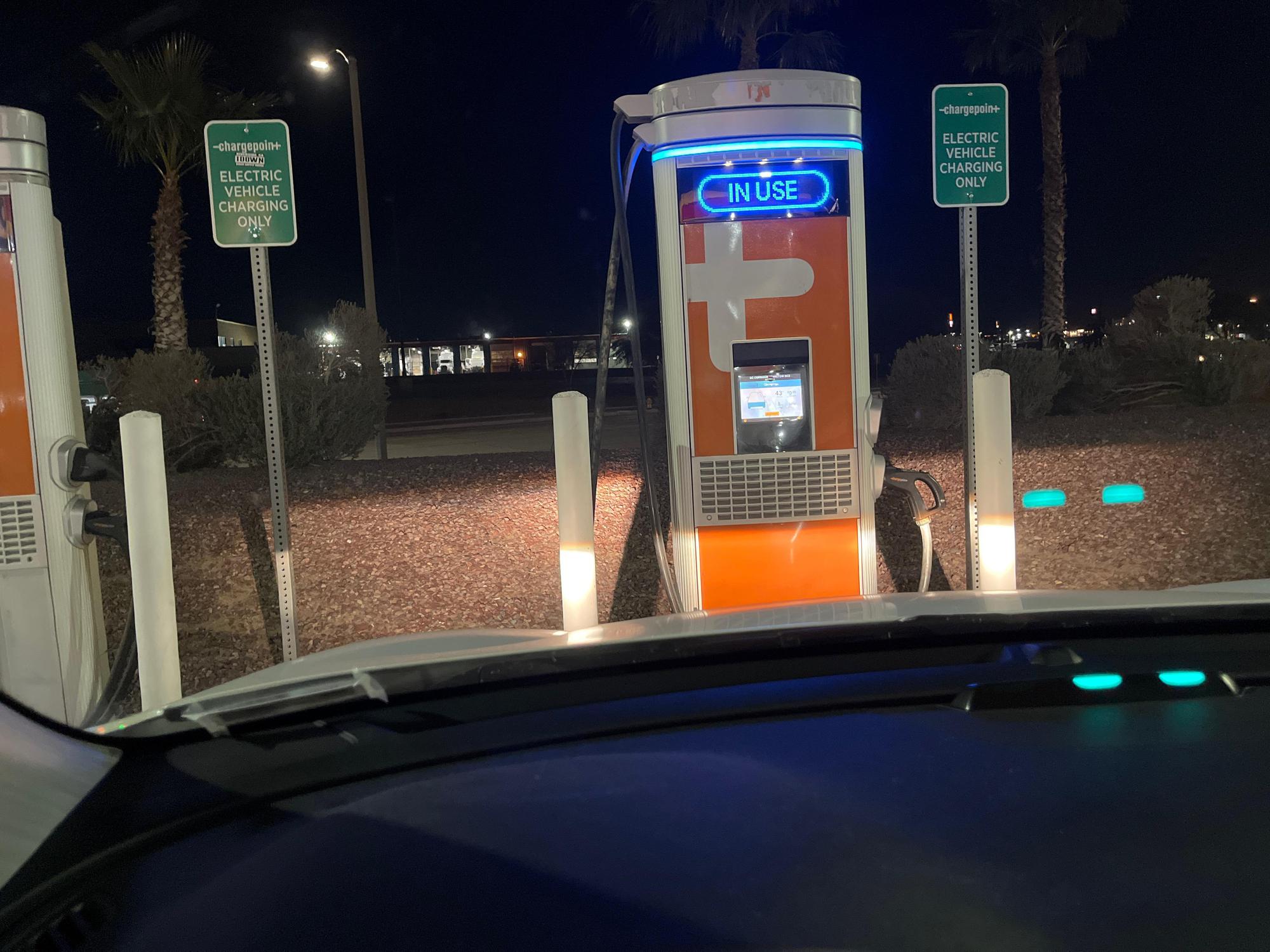 Barstow Love's Travel Stop Barstow, CA EV Station