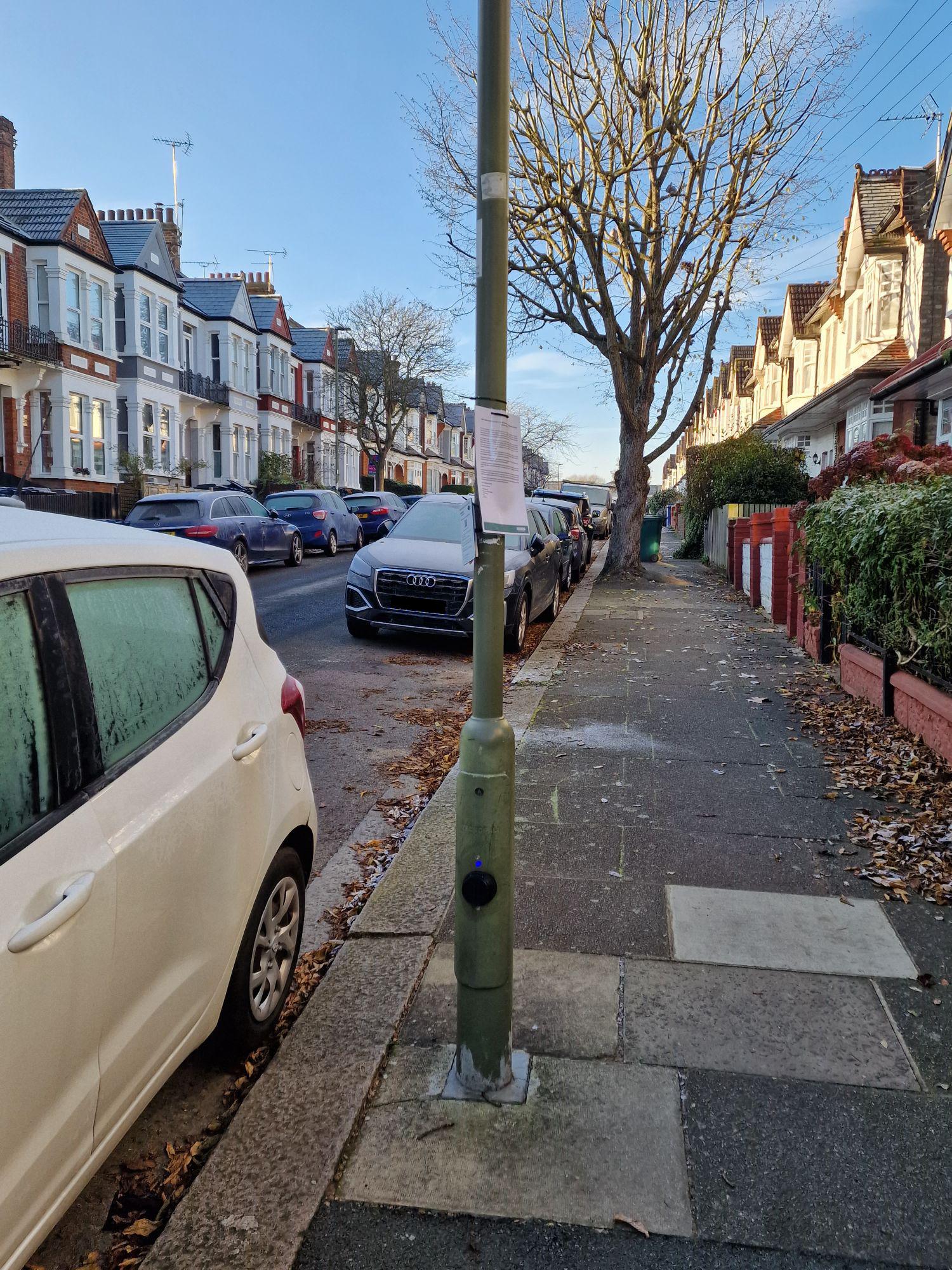 12 Sylvester Road Parking 12 Sylvester Road, London, N2 8HN, GBR EV