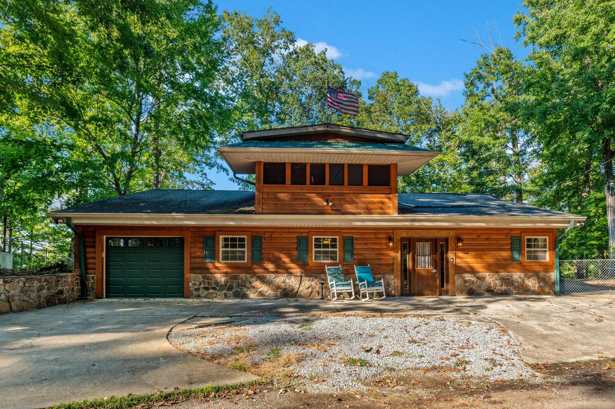 Smoky Mountain Lakeside Lodge Vacation Rental Cabin Dandridge, TN