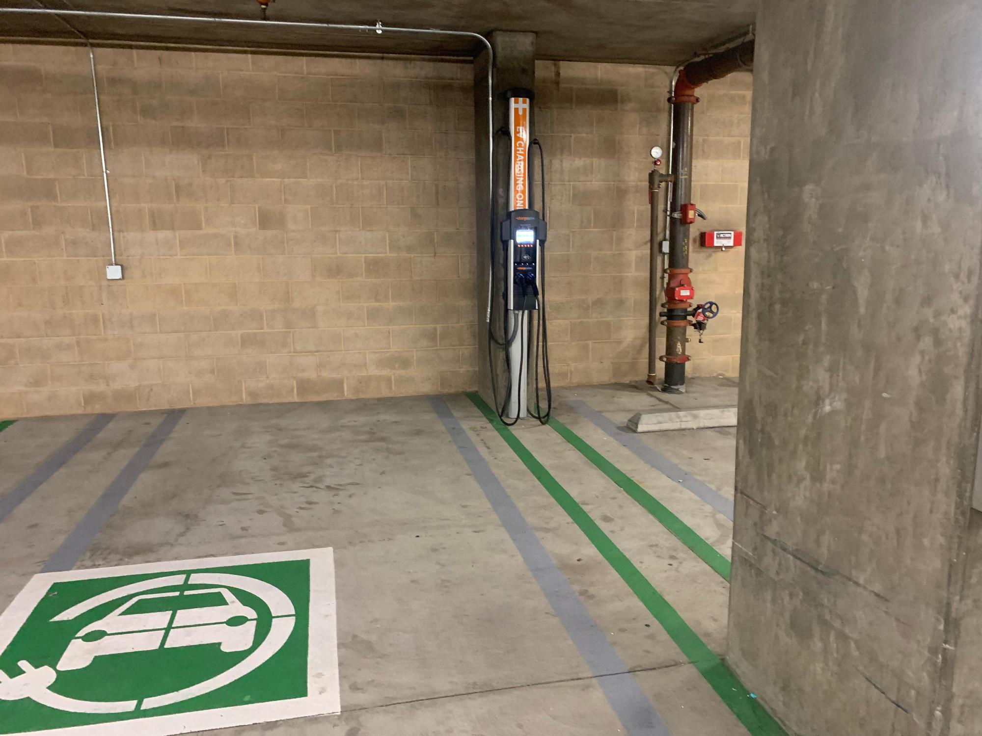 STADIUM LOFTS EV CHARGER 01 Anaheim, CA EV Station