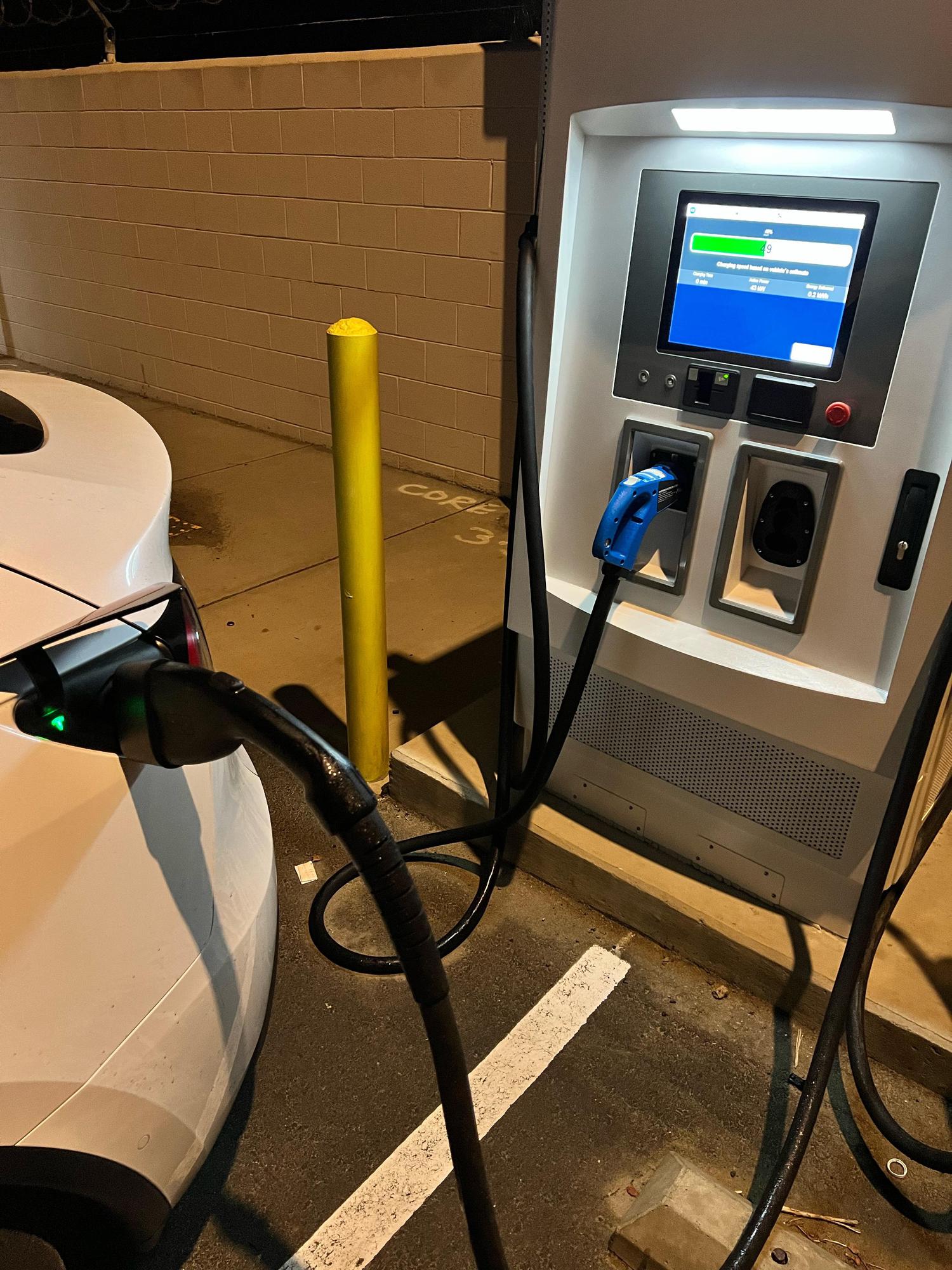 Kettleman City Maintenance Station Kettleman City, CA EV Station
