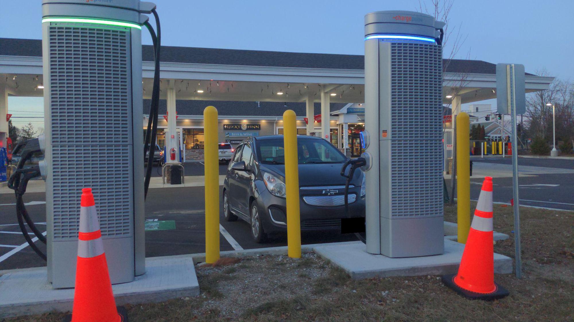 48 New Driftway XR Sandwiches Scituate, MA EV Station