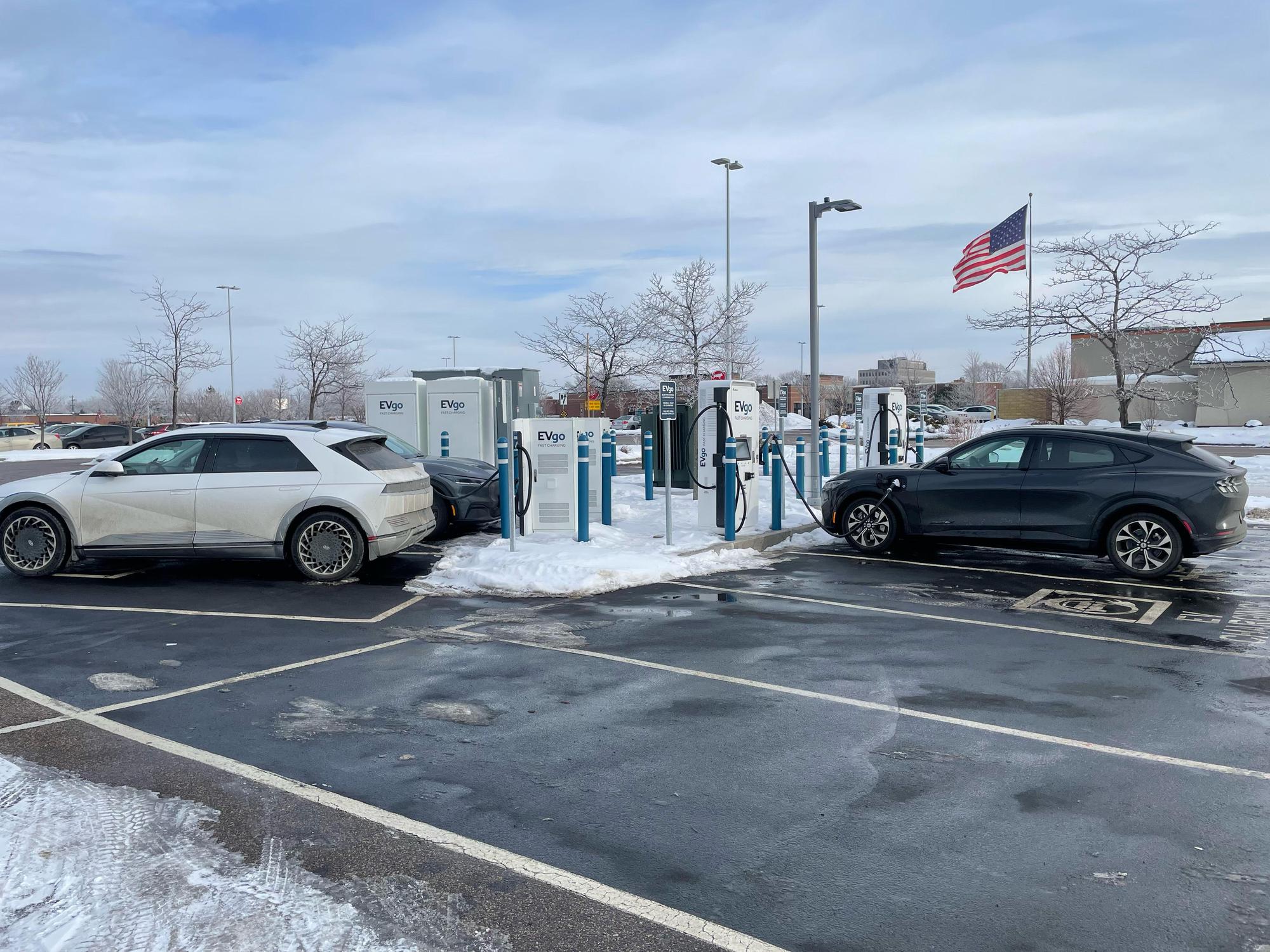 Target Roseville Roseville, MN EV Station