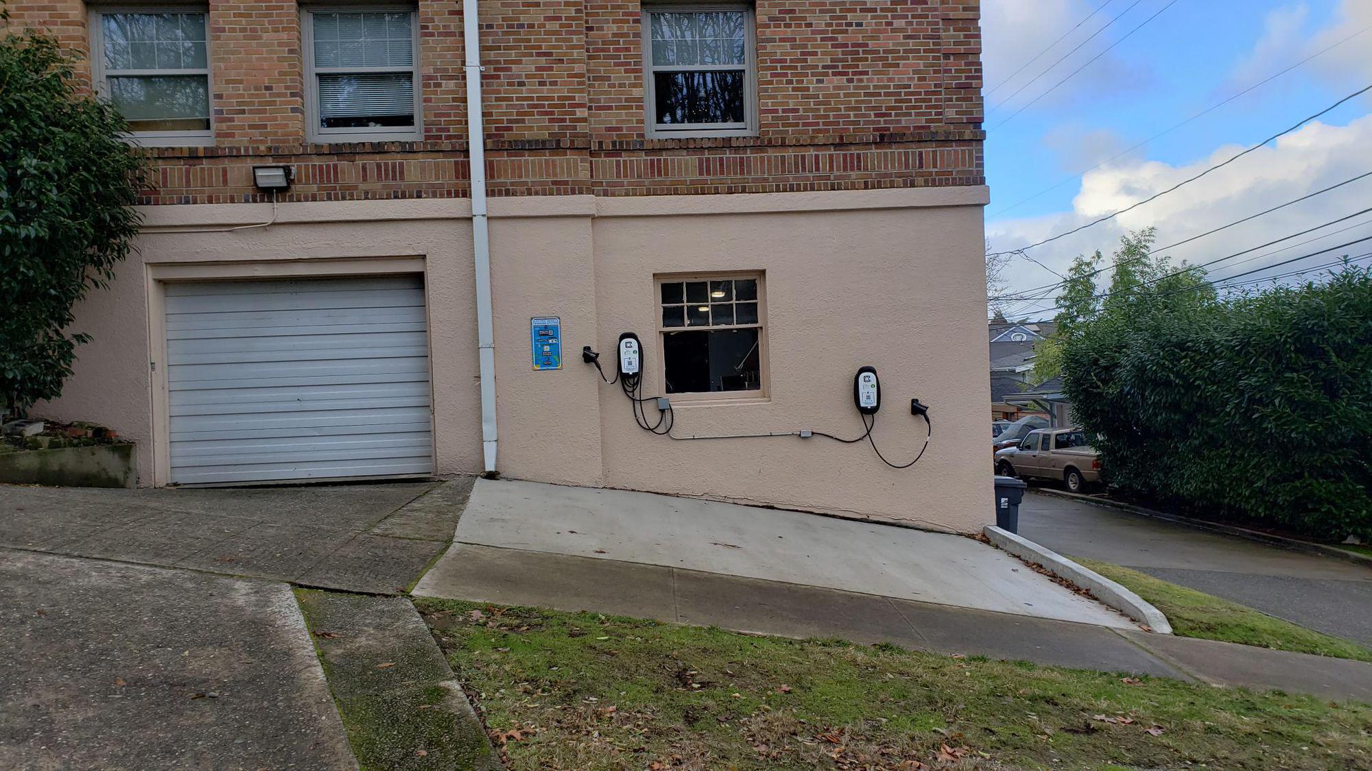 Buckingham Apartments WA EV Station