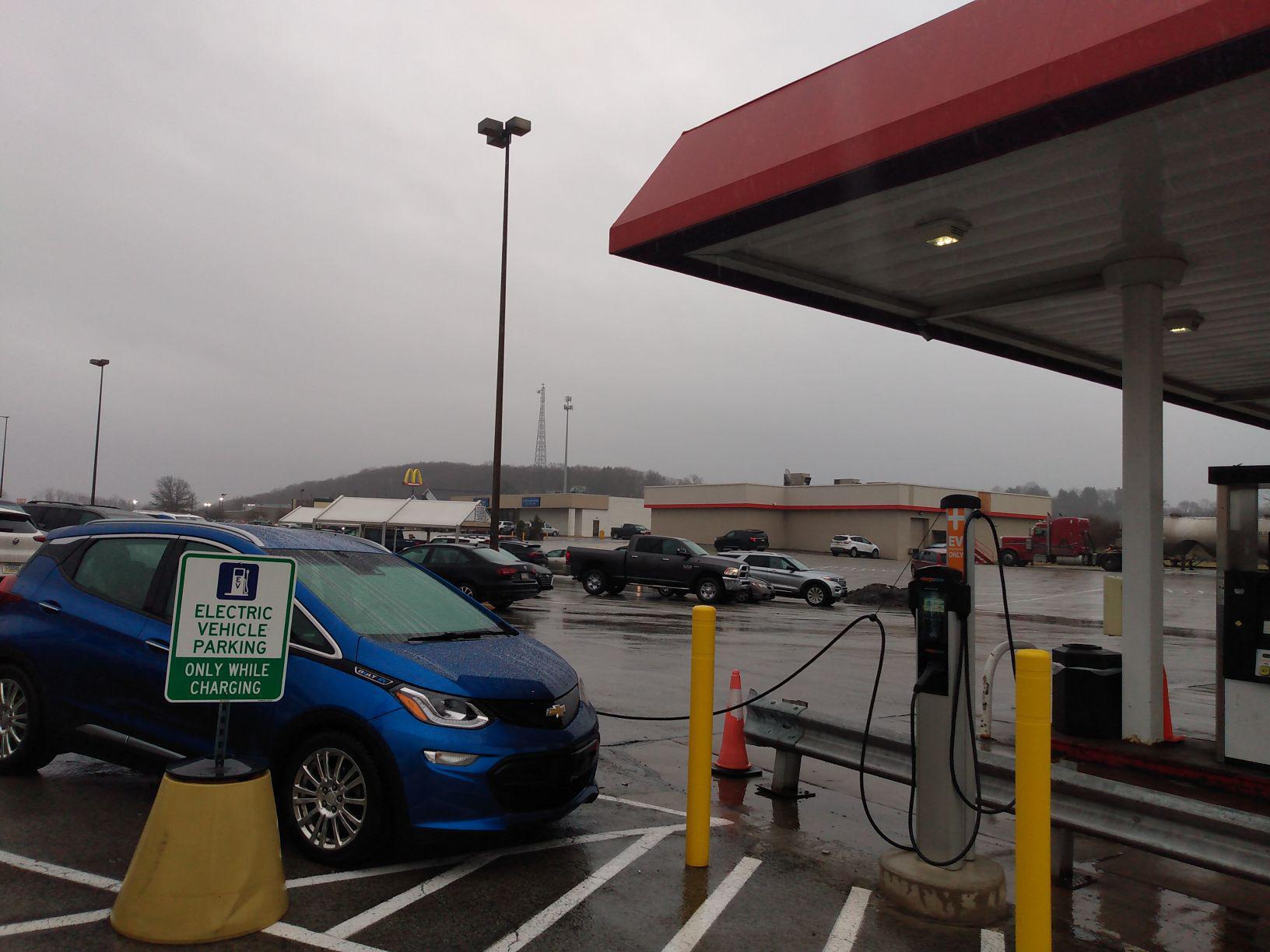 Shop & Save Kittanning, PA EV Station