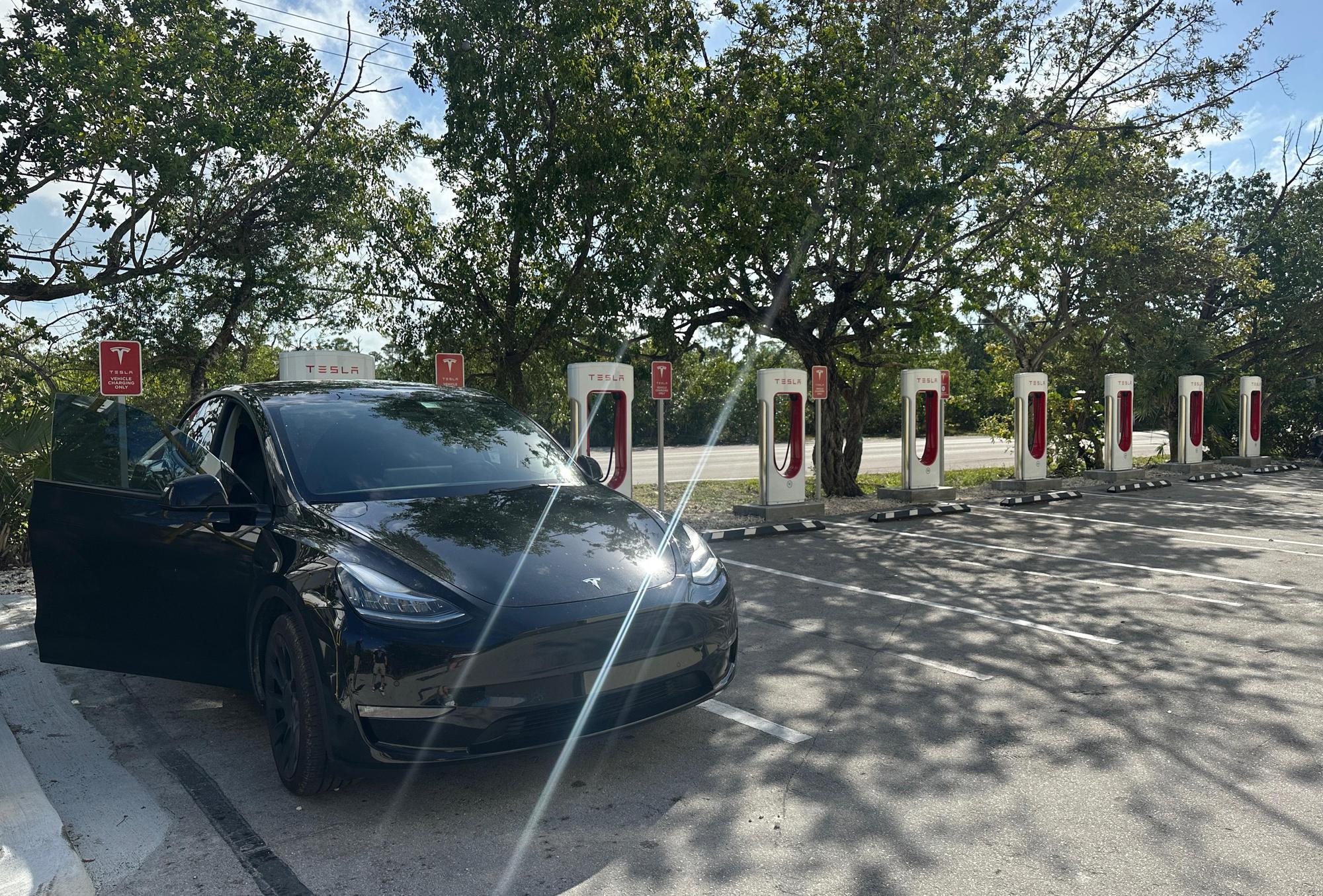 Winn Dixie at Big Pine Key Shopping Center Big Pine Key, FL EV Station